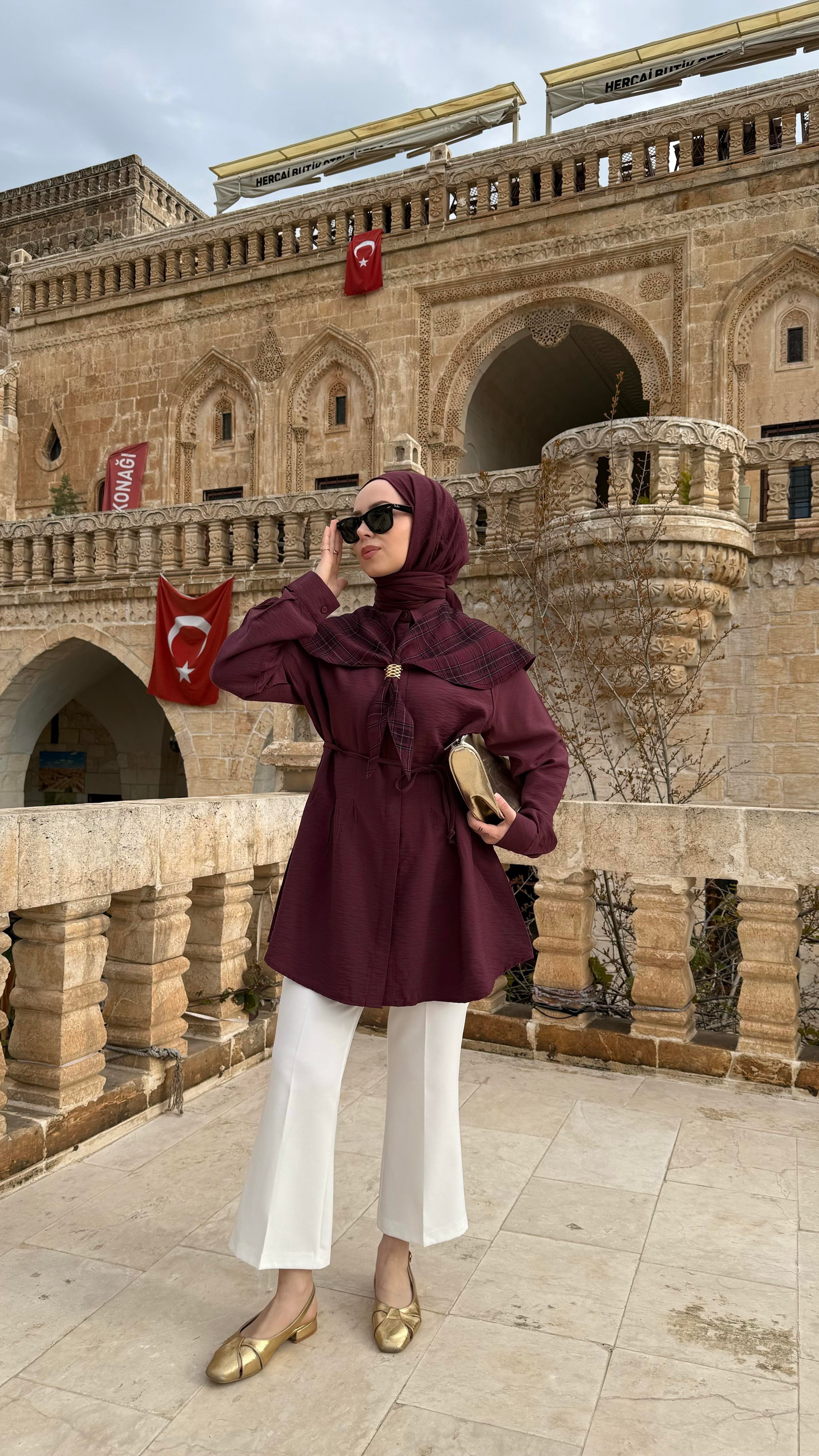 Lone Şal Detaylı Tasarım Bordo Tunik