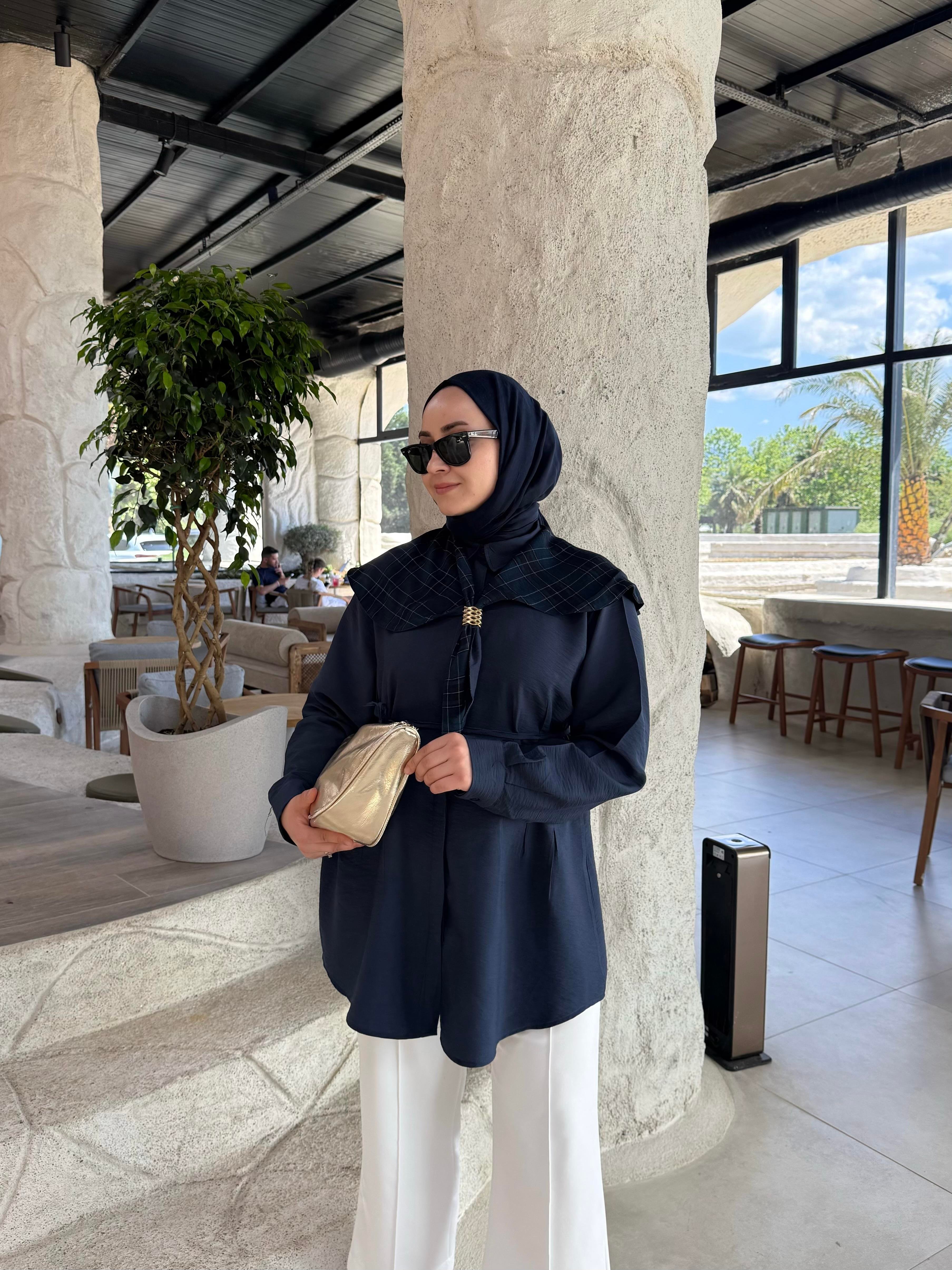 Lone Şal Detaylı Tasarım Lacivert Tunik