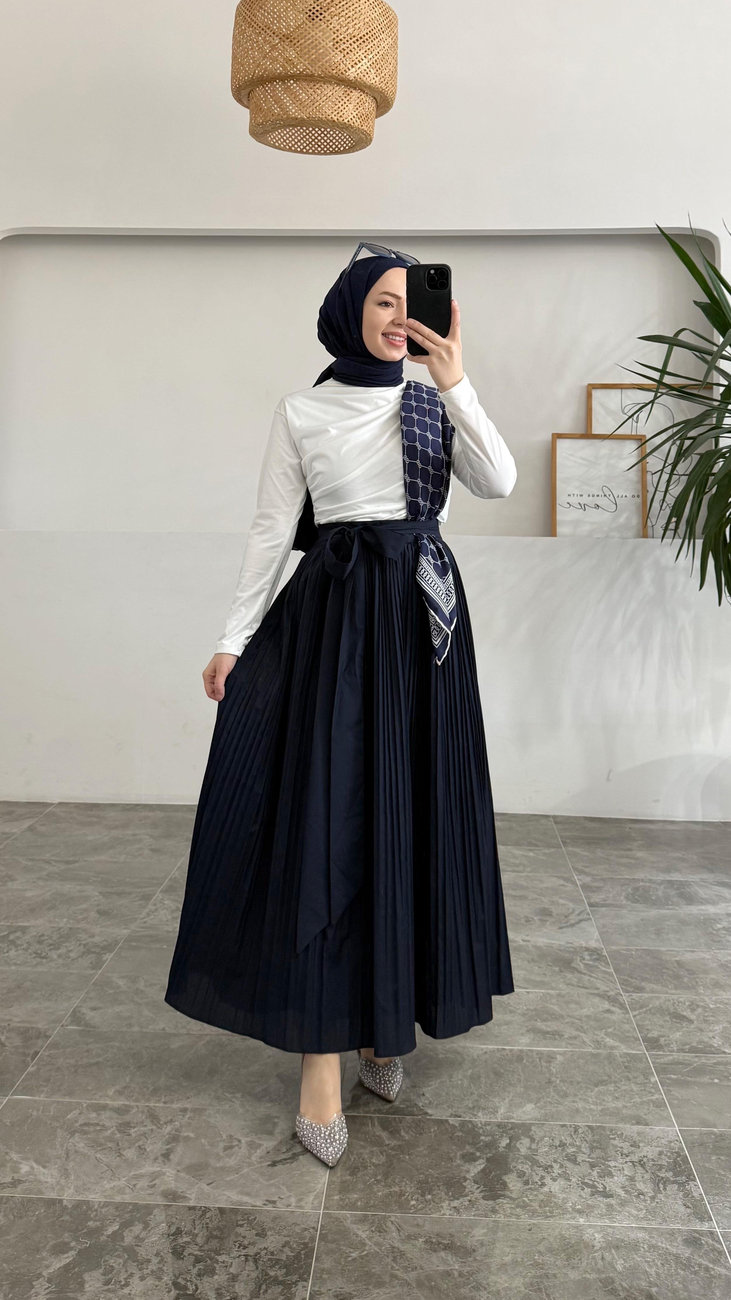 Neyer Kırık Piliseli Poplin Lacivert Etek 