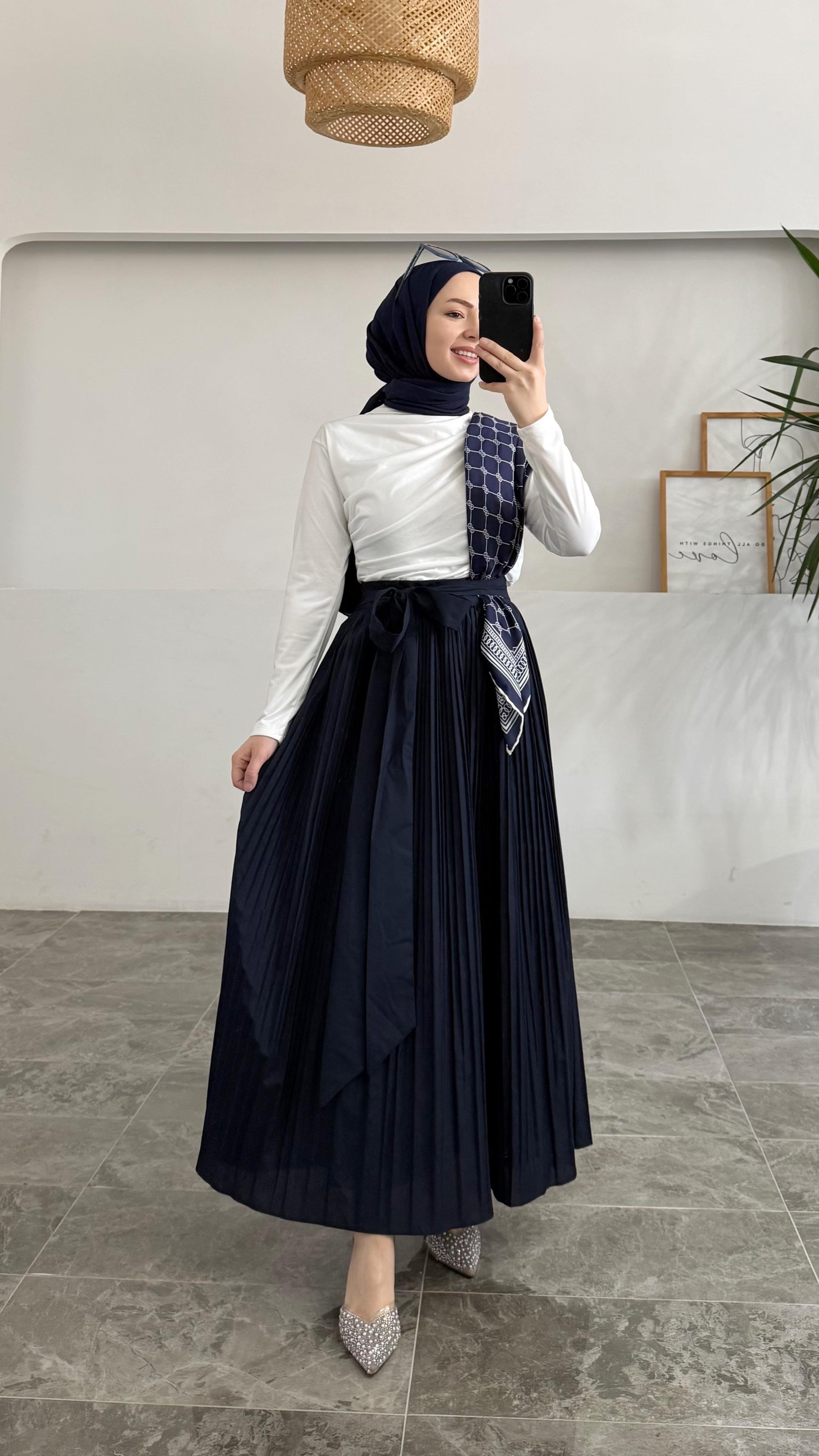 Neyer Kırık Piliseli Poplin Lacivert Etek 