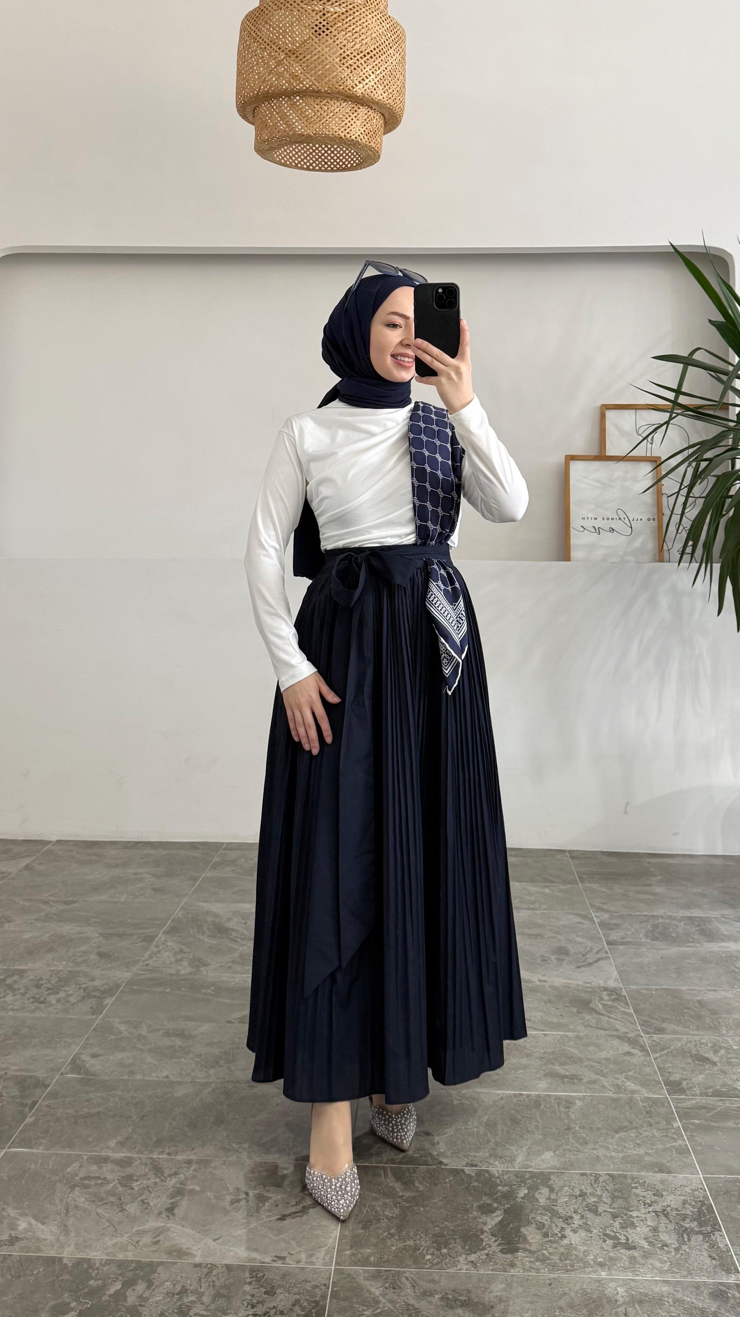 Neyer Kırık Piliseli Poplin Lacivert Etek 