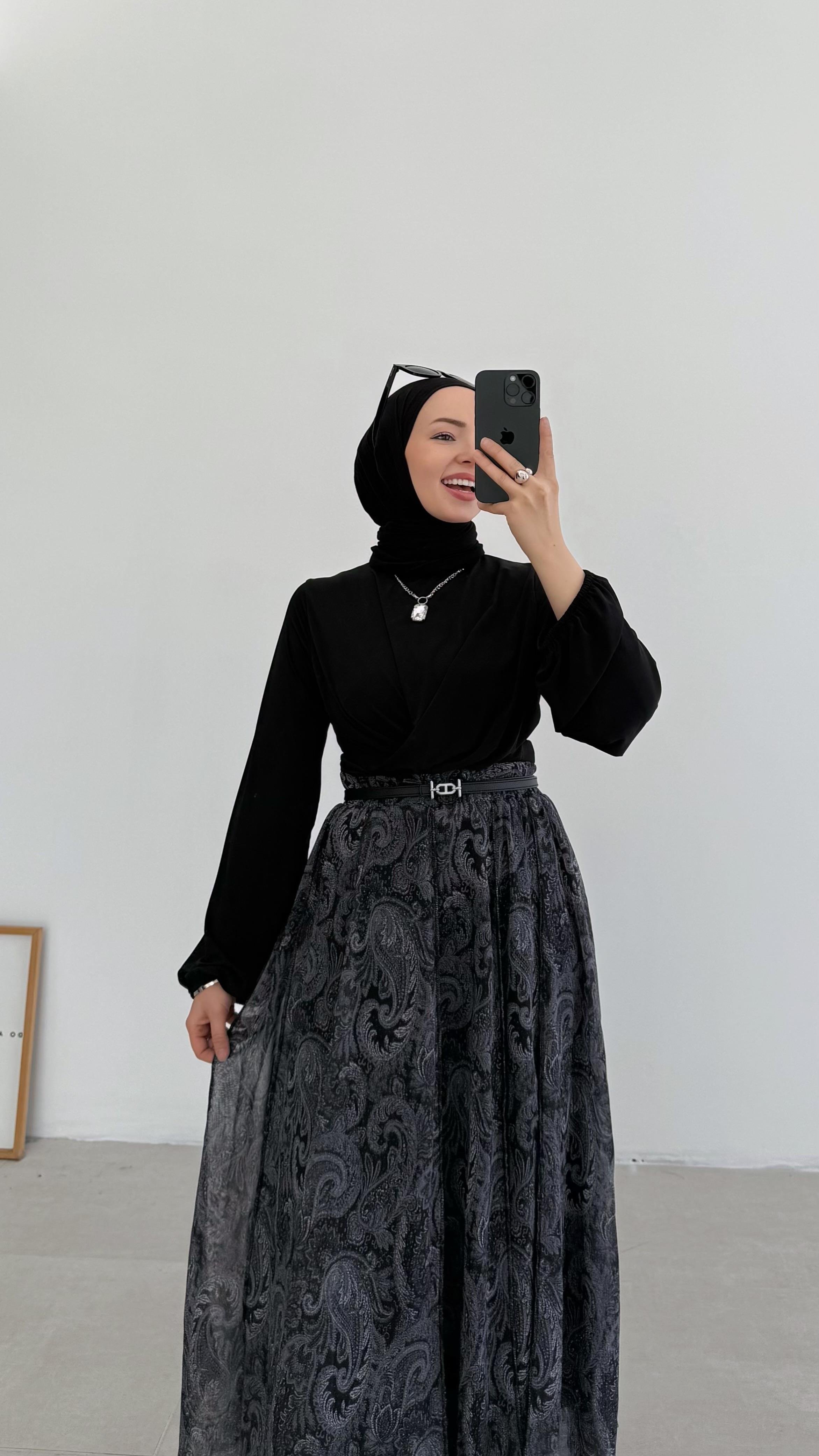 Sandra Çift Drapeli Siyah Bluz