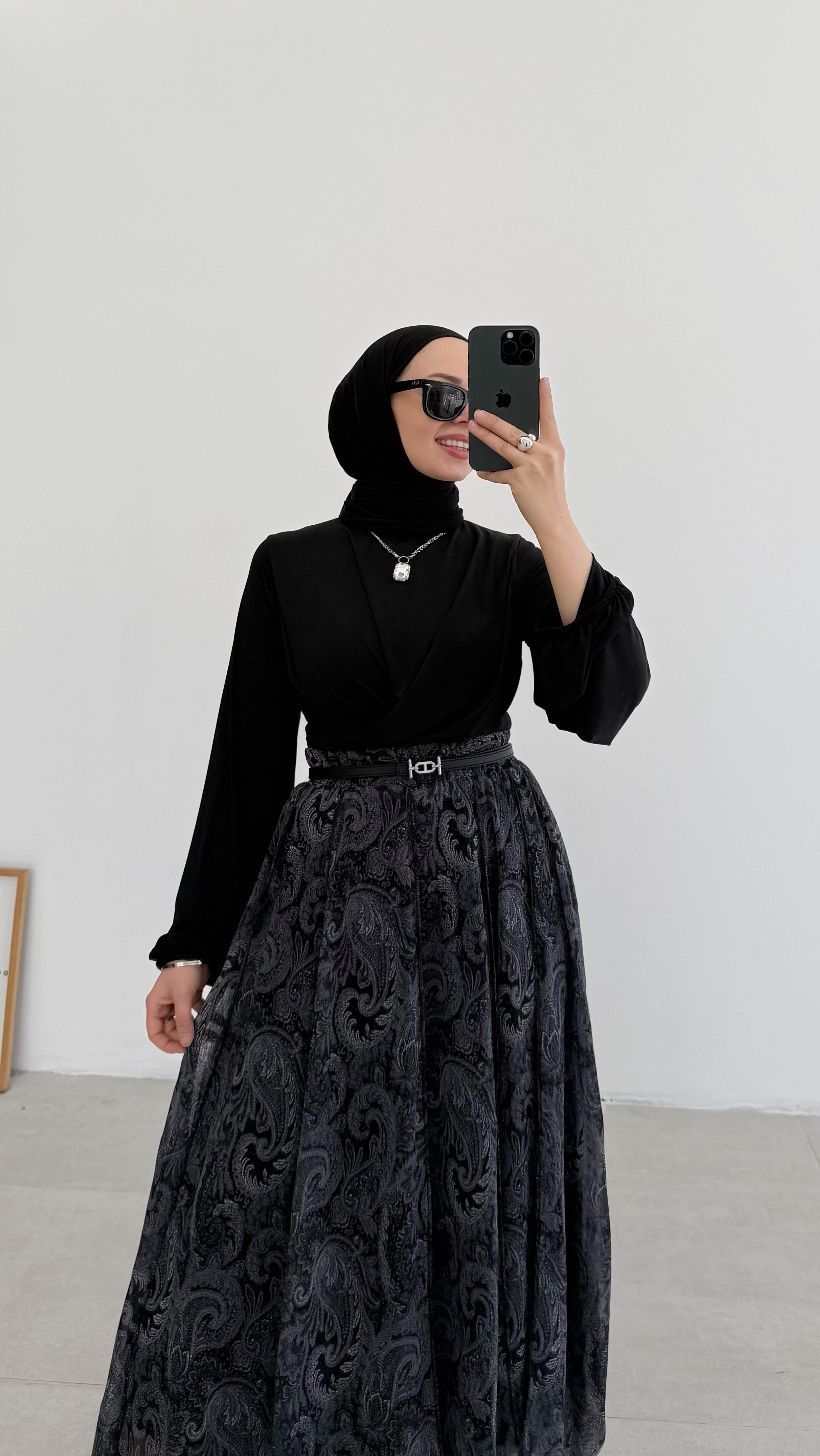 Sandra Çift Drapeli Siyah Bluz