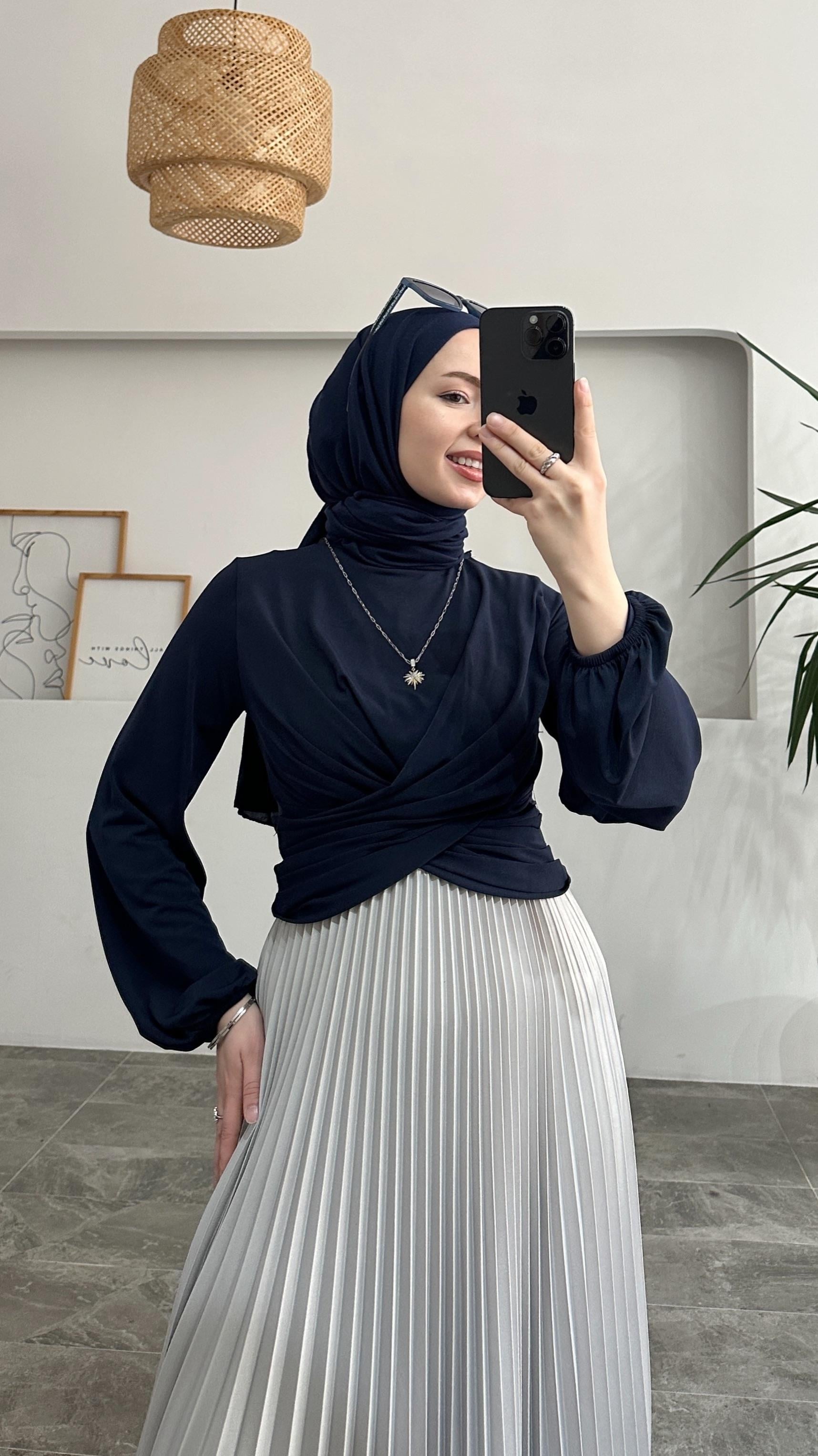 Sandra Drapeli Lacivert Bluz