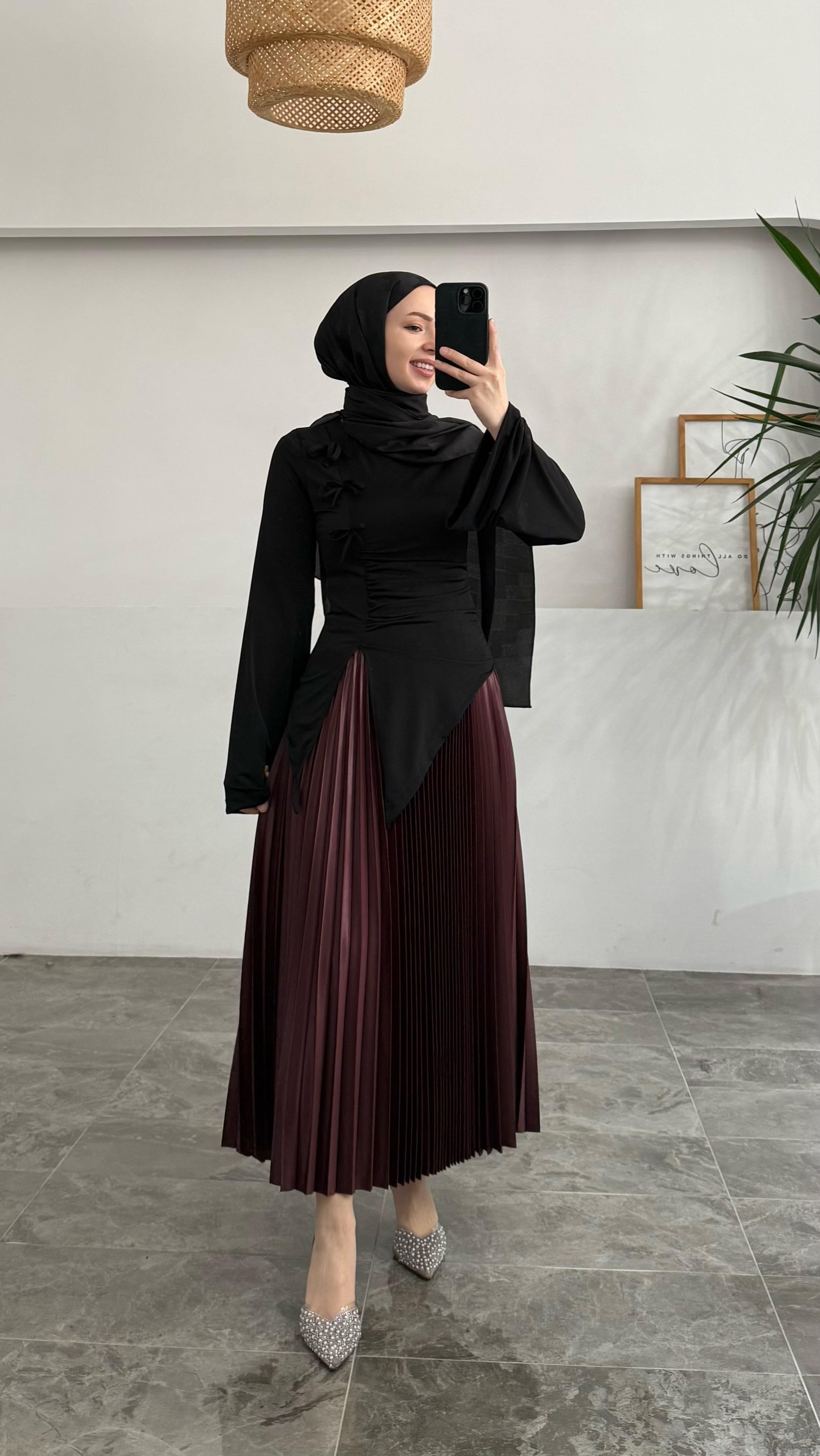 Sandy Fiyonklu Siyah Bluz