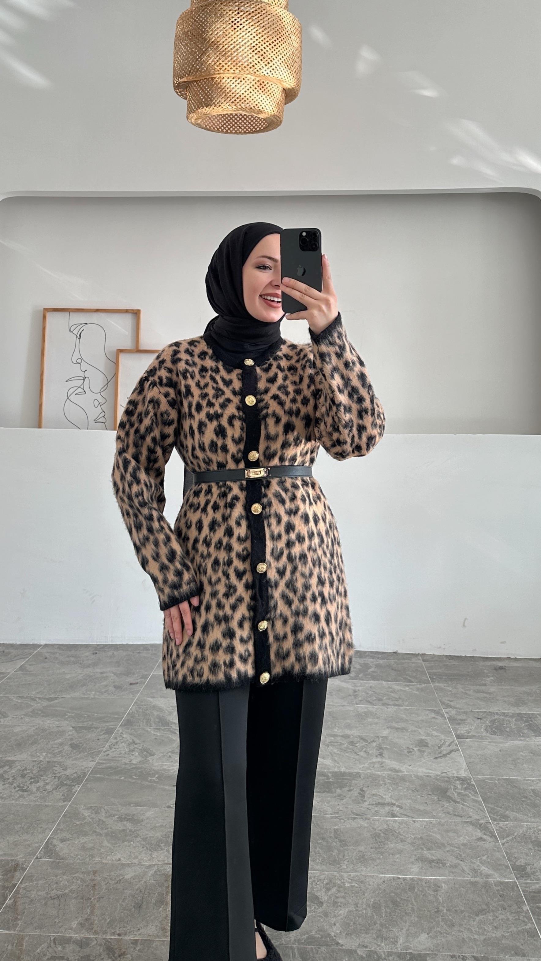 Selfie Kahve Leopar Desen Gold Düğmeli Hırka