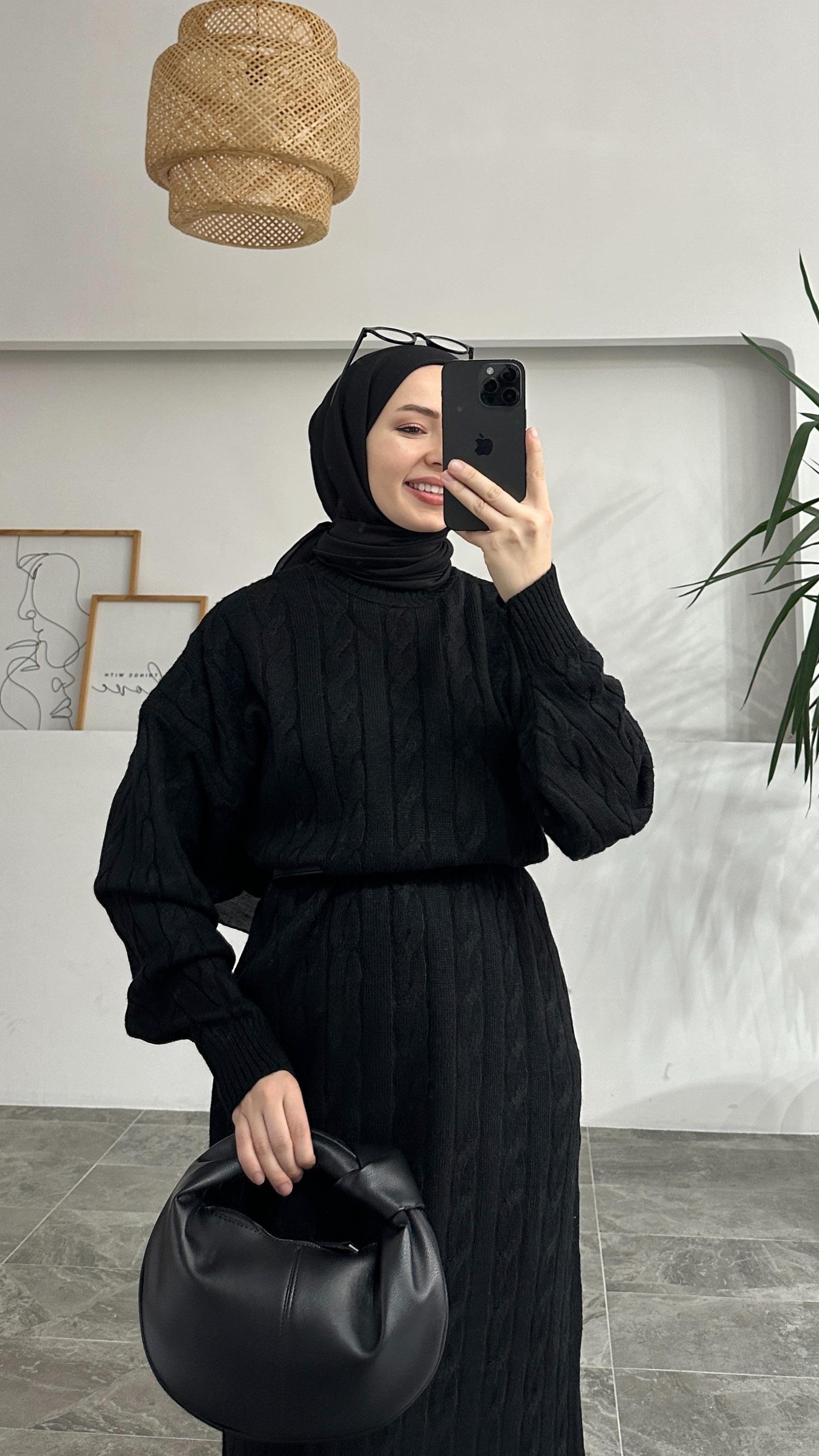 Semis Örgü Model Siyah Triko Elbise