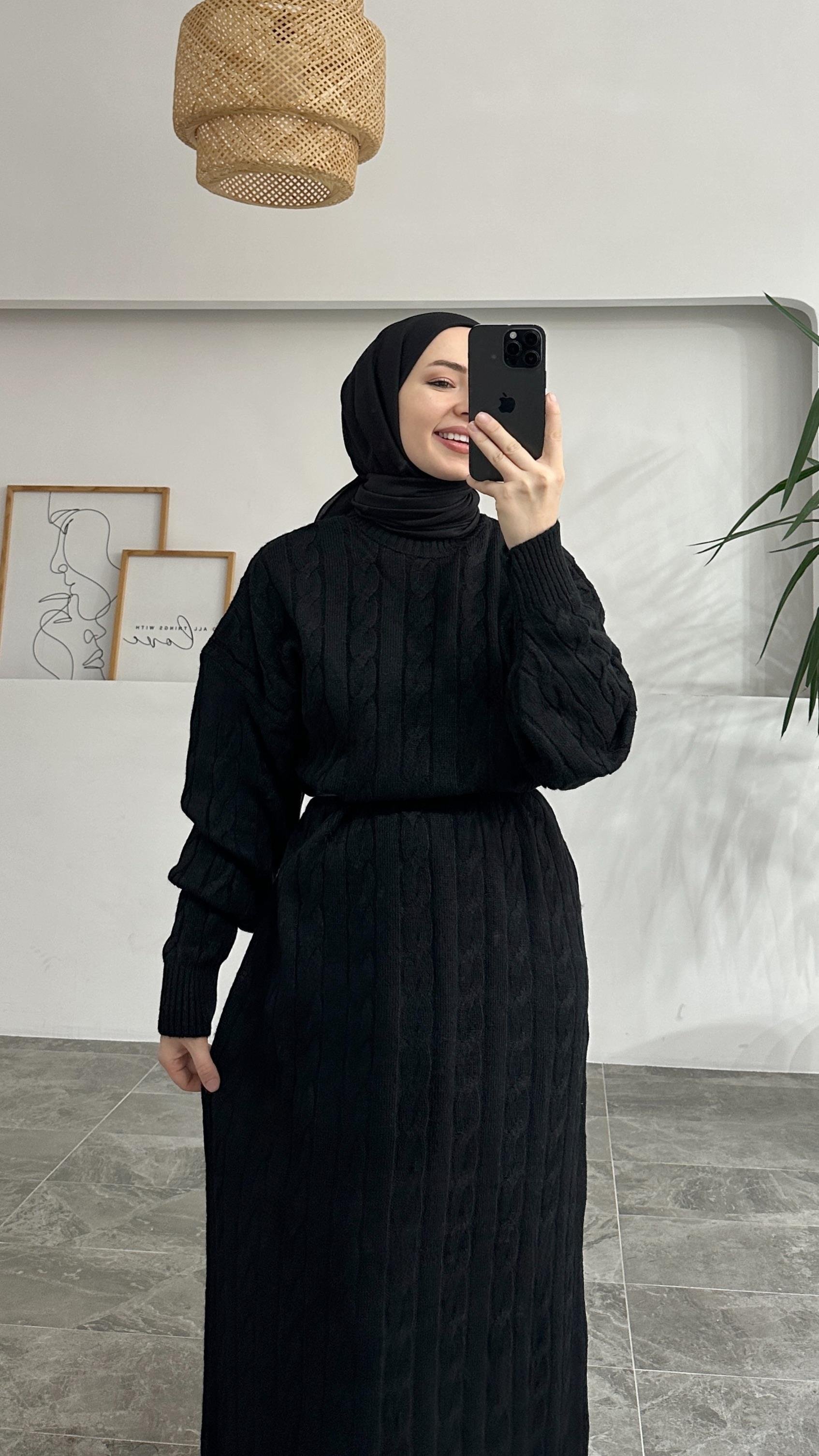 Semis Örgü Model Siyah Triko Elbise