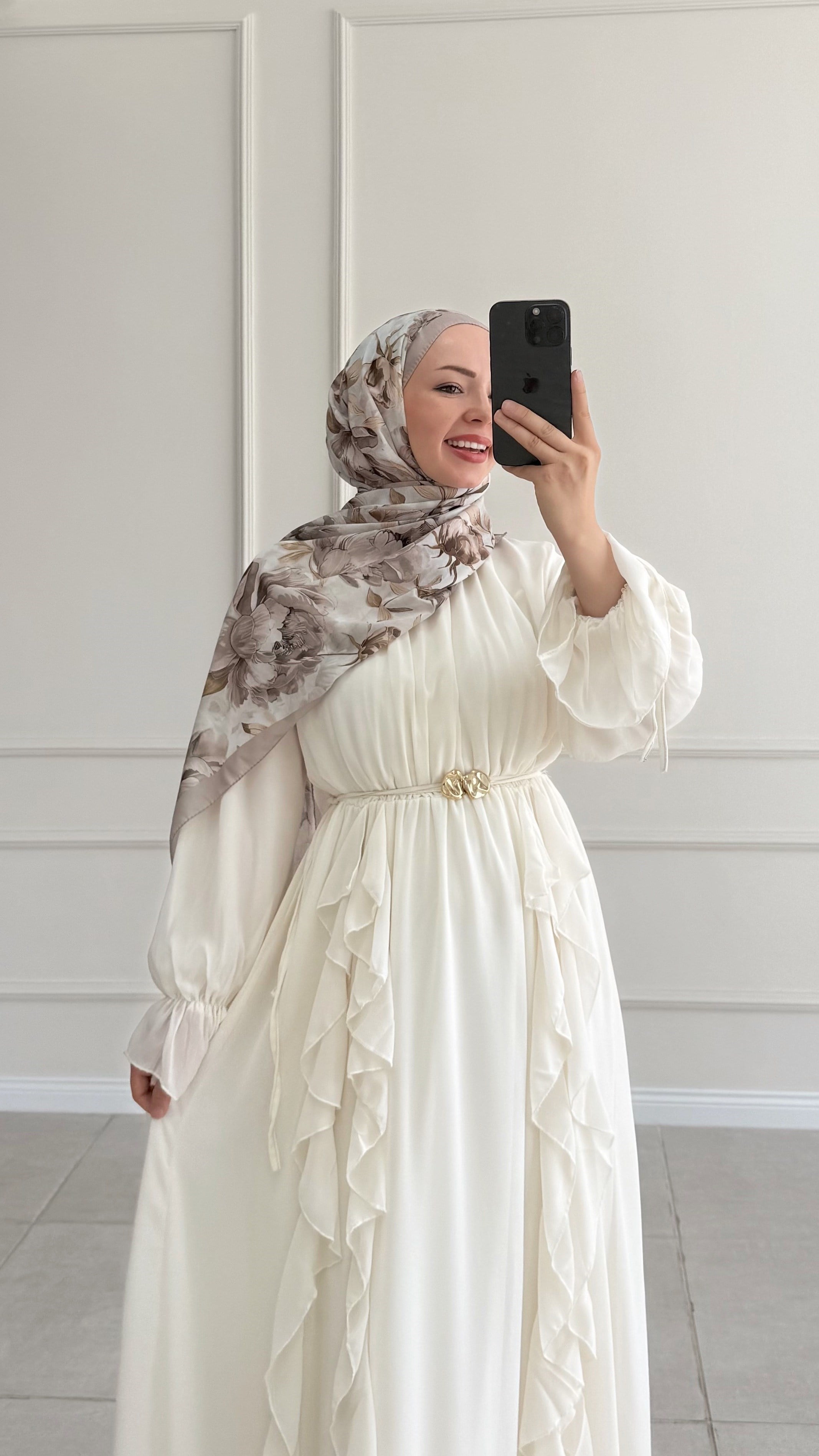 Şena Volanlı Şifon Ekru Elbise 