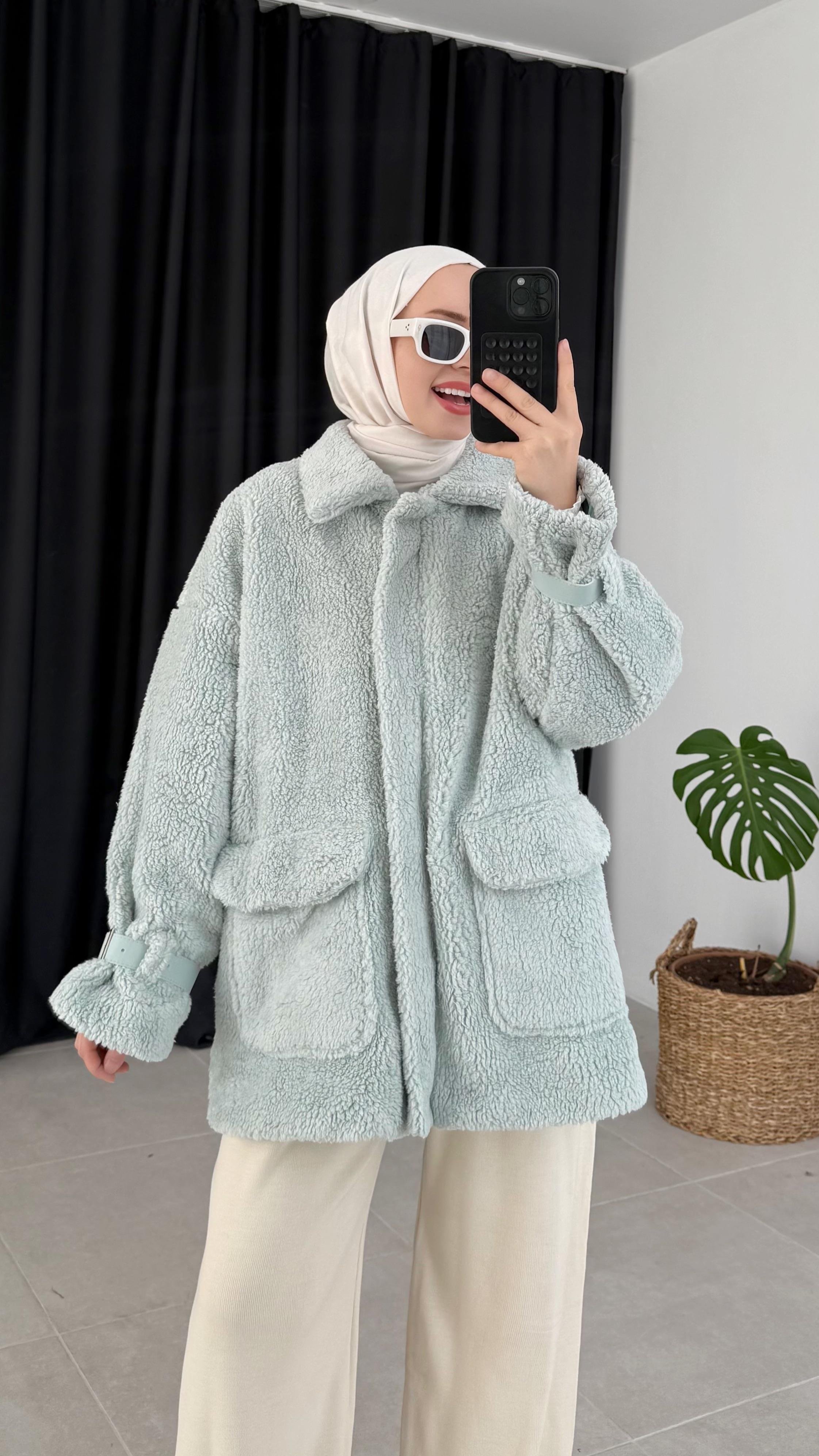 Star Önü Fermuarlı Mint Peluş Mont 