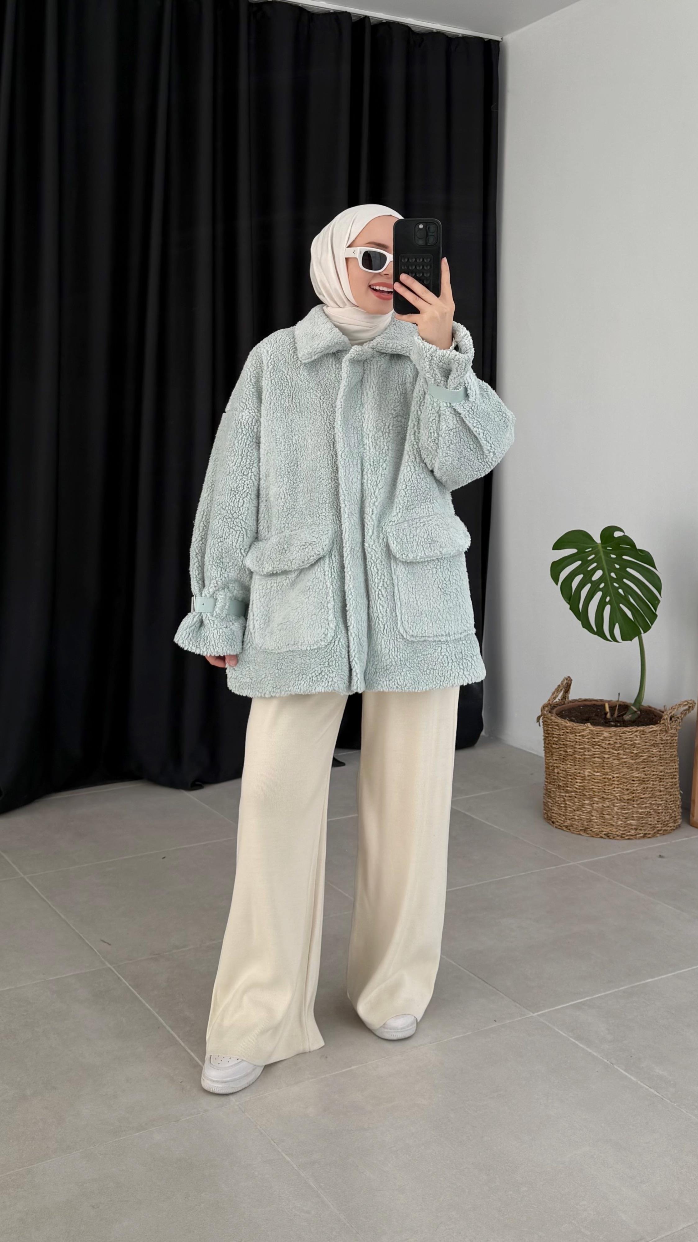 Star Önü Fermuarlı Mint Peluş Mont 