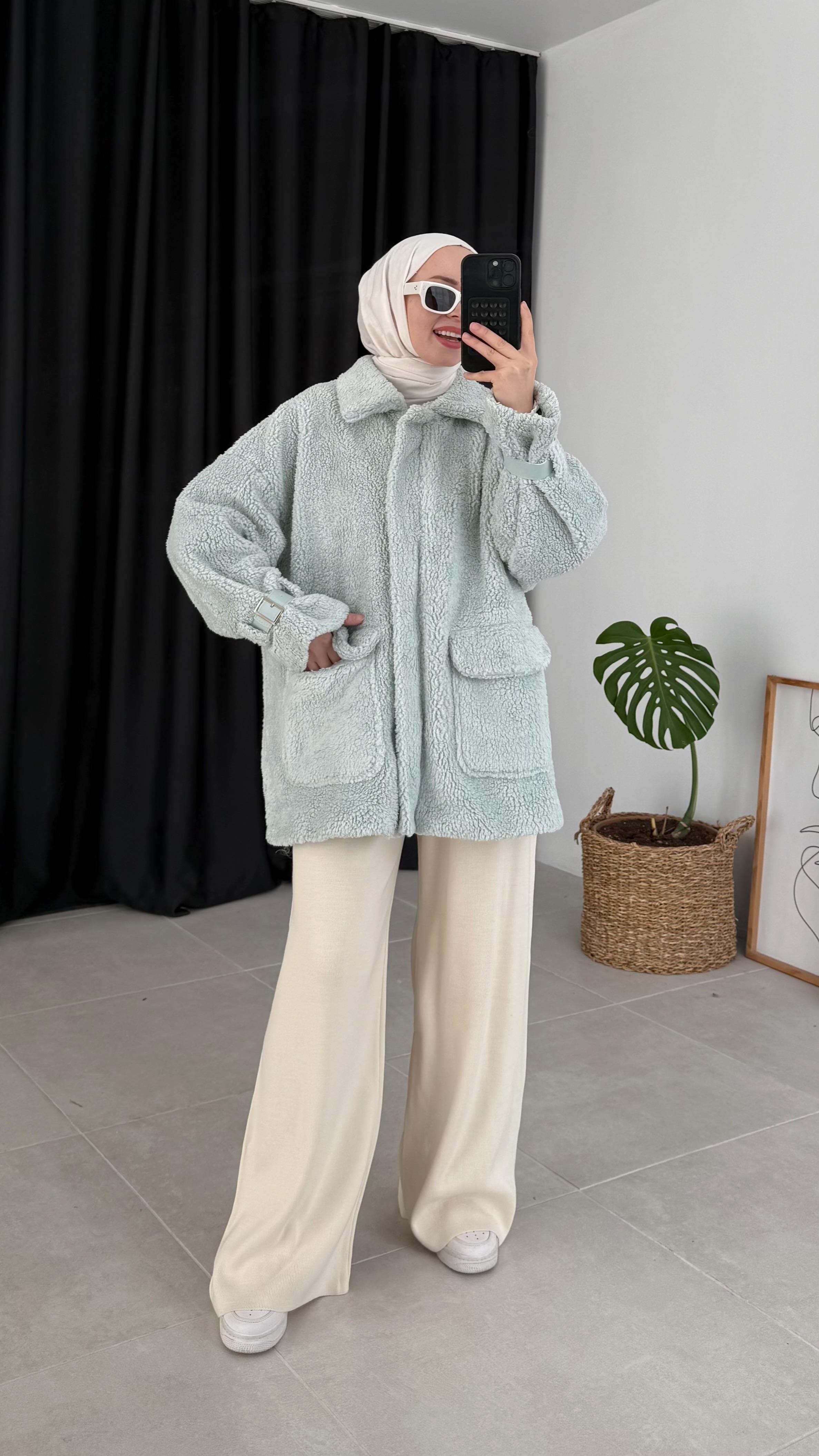 Star Önü Fermuarlı Mint Peluş Mont 