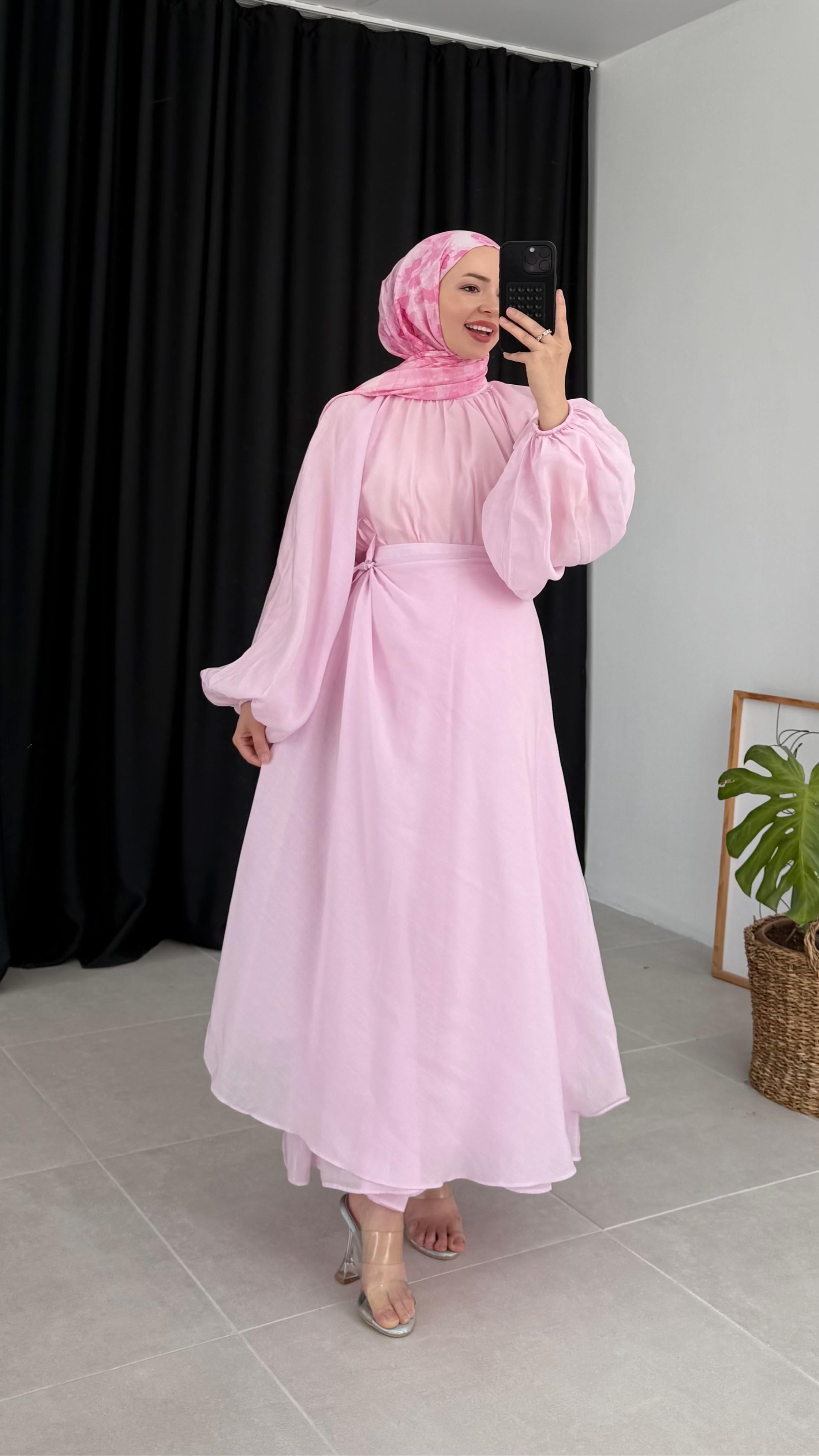 Tegan Pelerin Etekli Pembe Takım