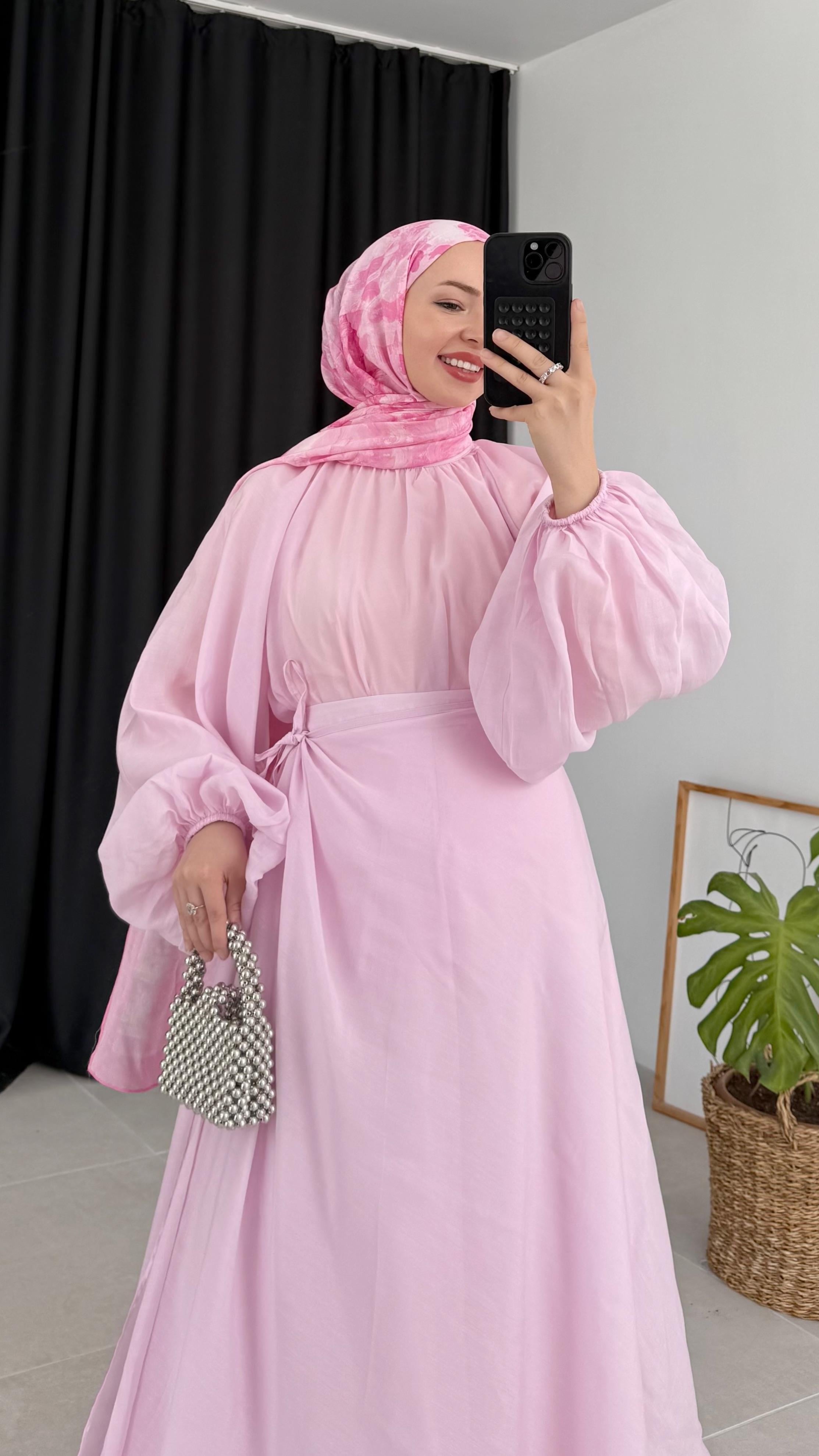 Tegan Pelerin Etekli Pembe Takım