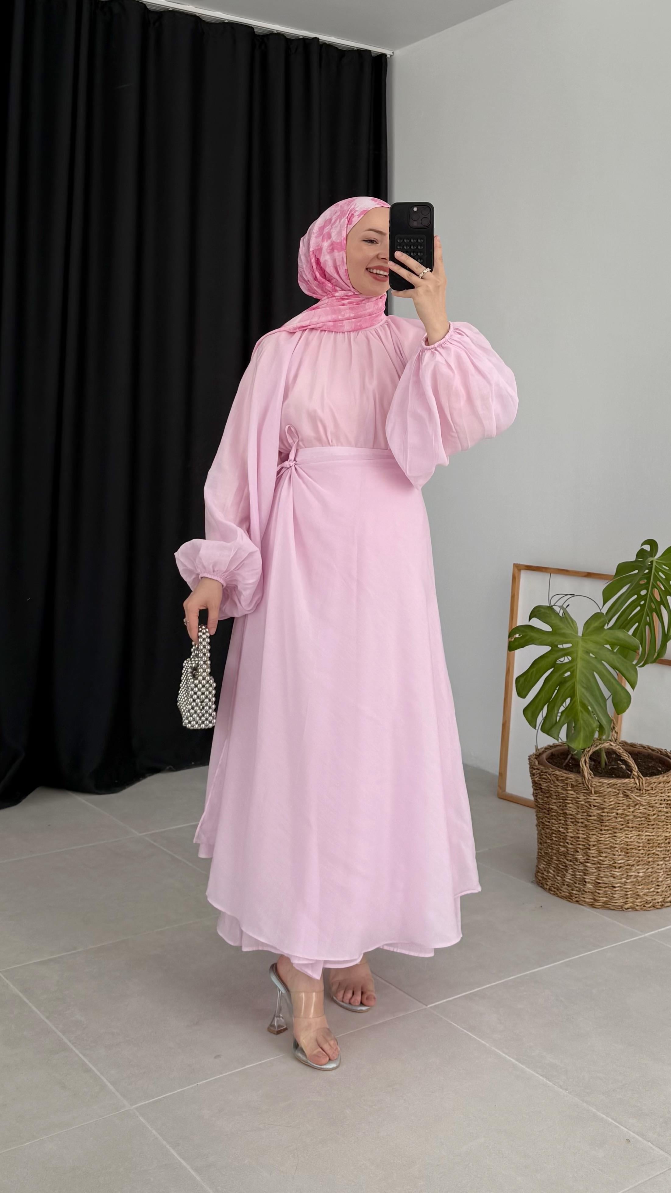Tegan Pelerin Etekli Pembe Takım