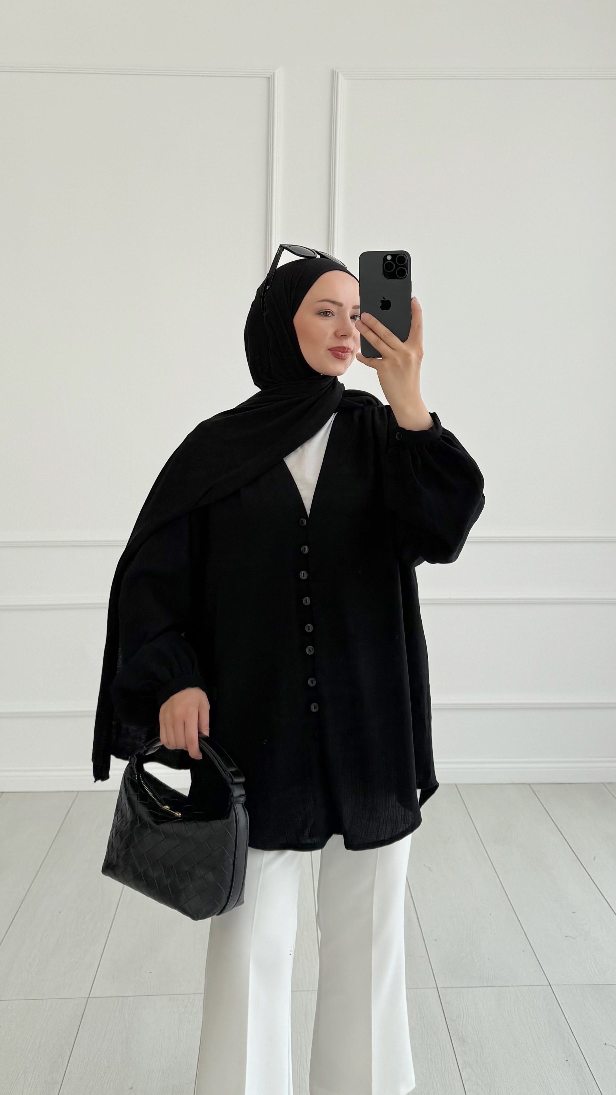 Vera Brit Düğme Siyah Bluz 