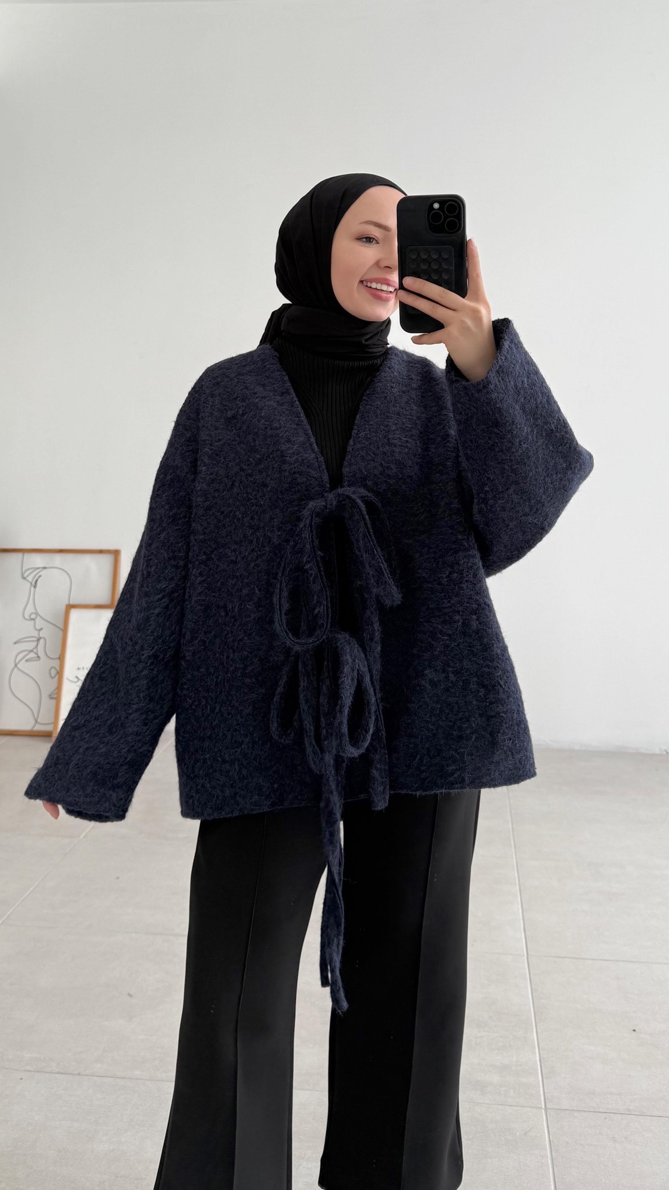 Vilona Pinterest Model Lacivert Kaban