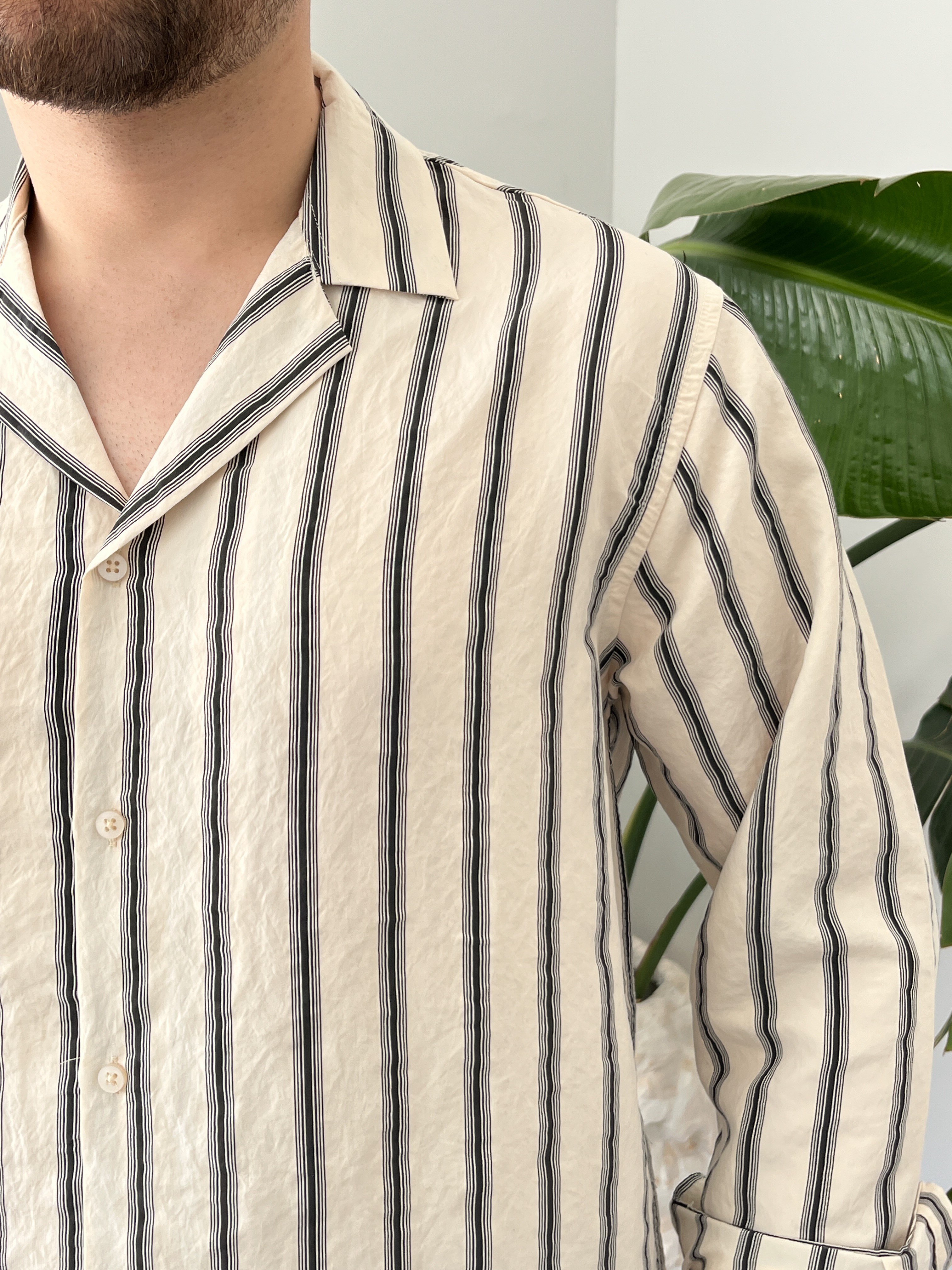 Krem Apaj Yaka Çizgili Oversize Gömlek