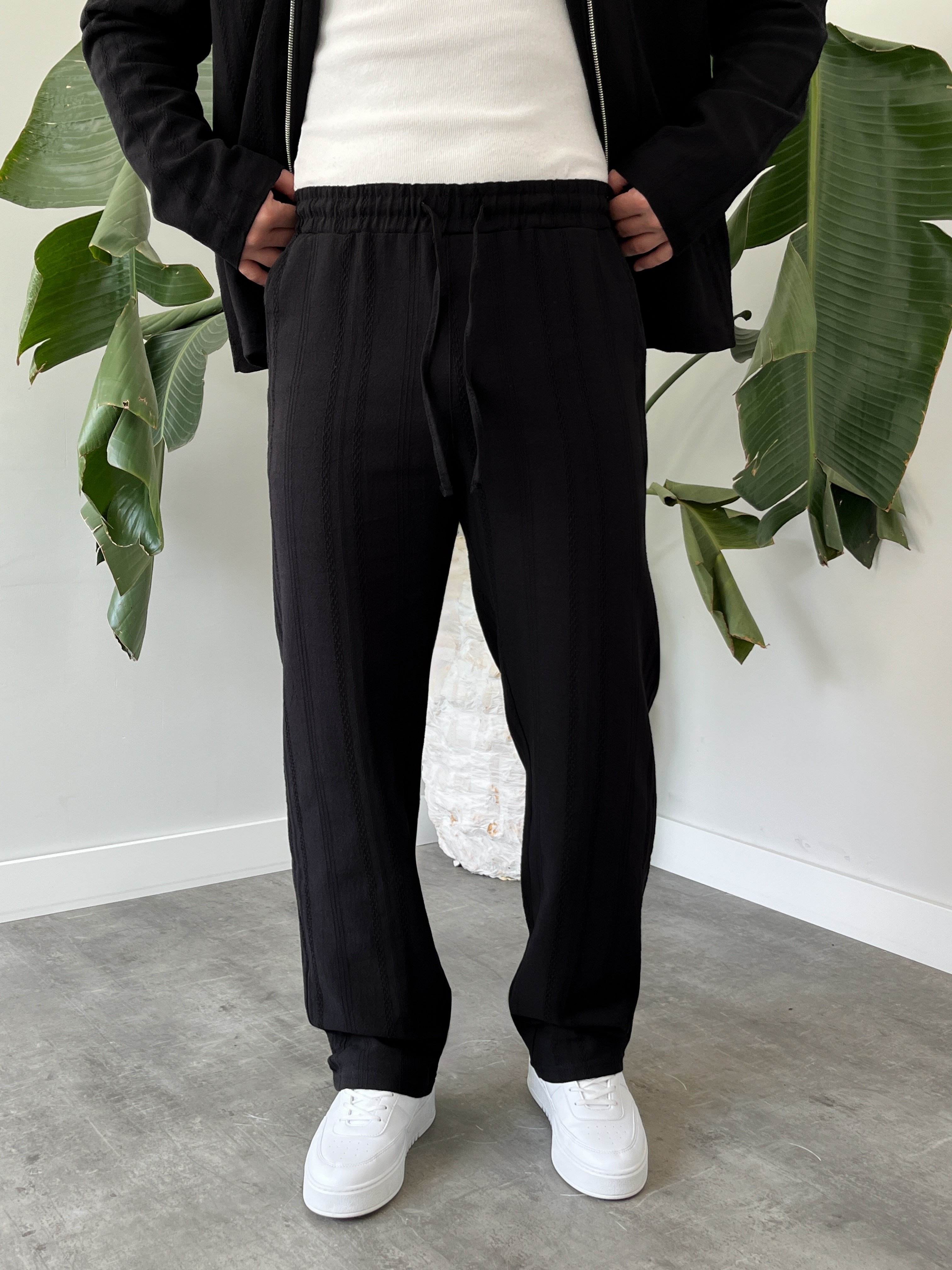 Siyah Chain Motif Relax Fit Keten Takım