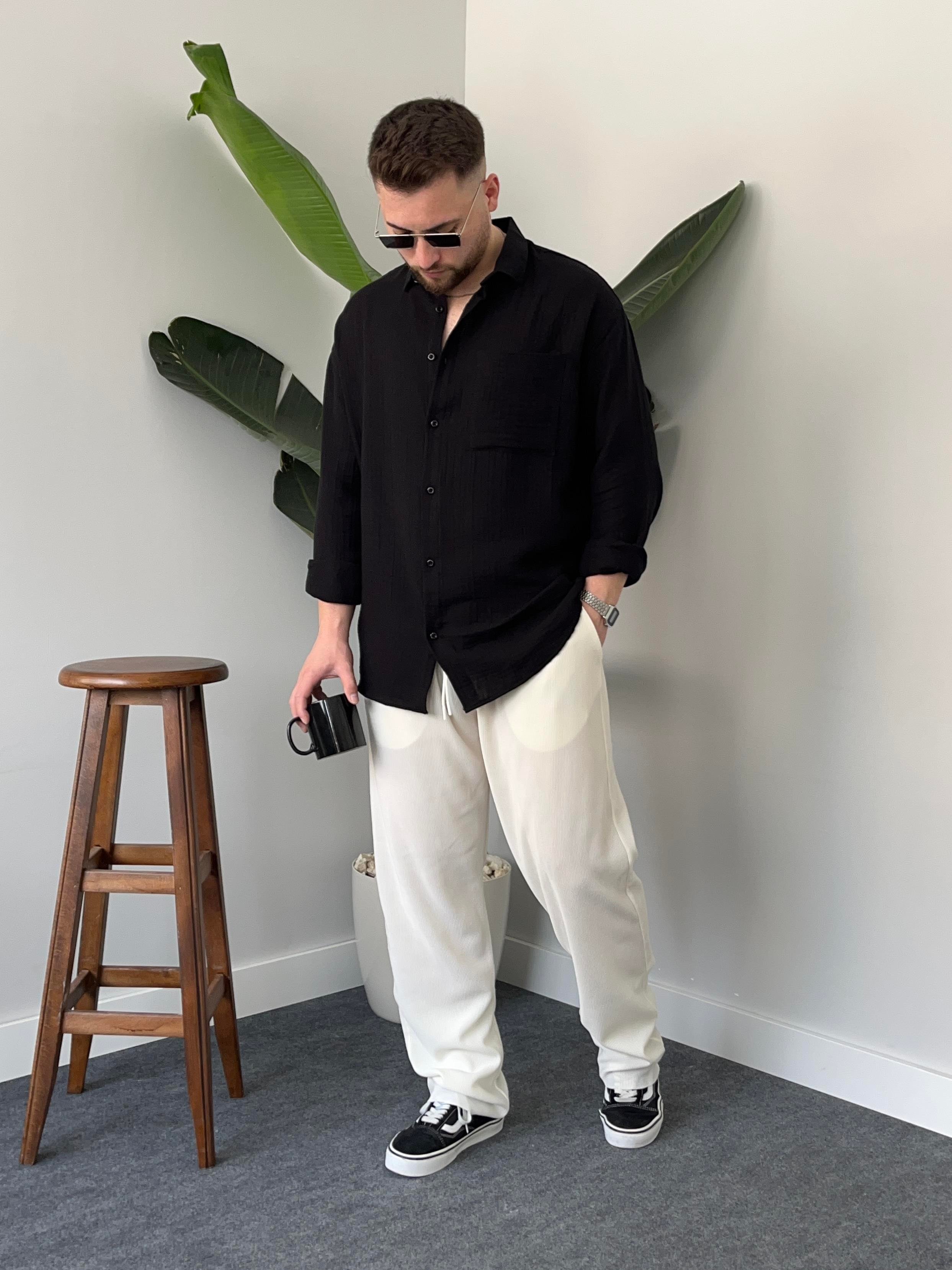 Siyah Dokulu Gömlek