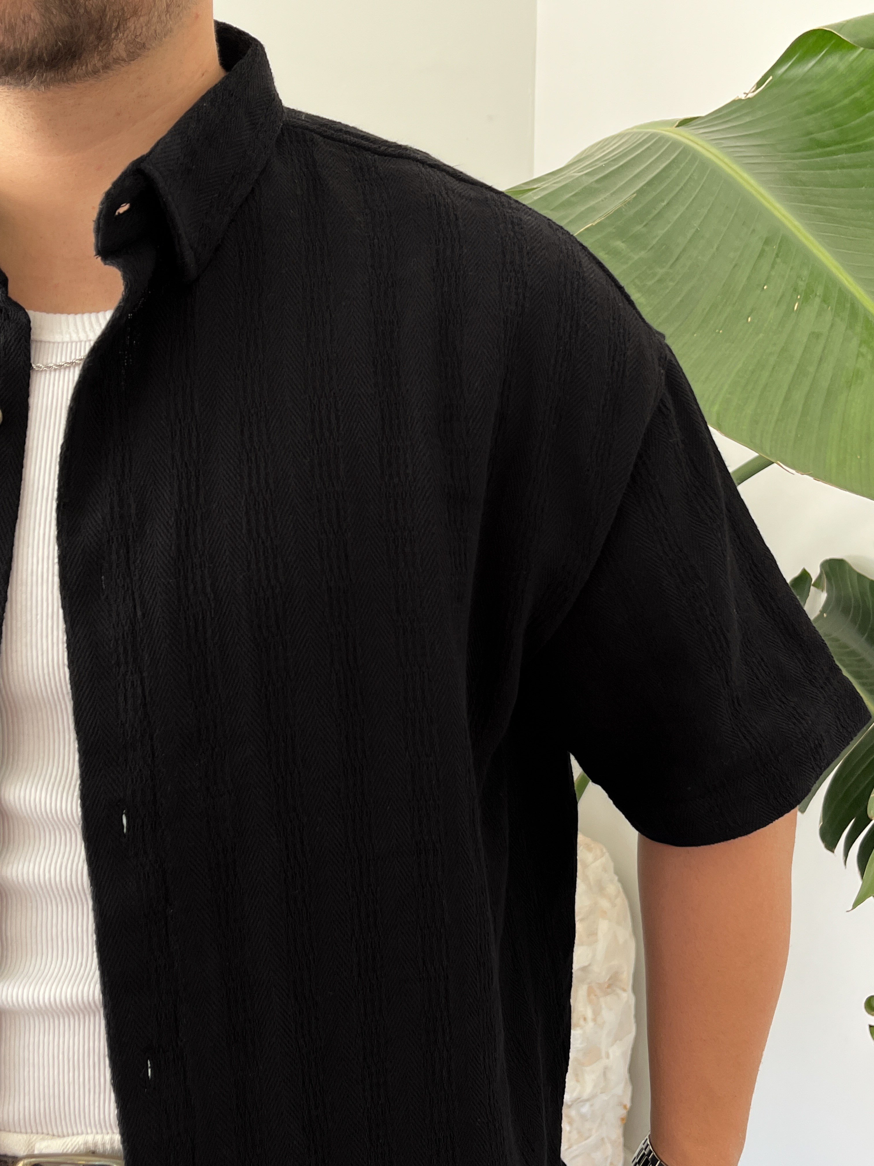 Siyah Dokulu Kısa Kollu Oversize Gömlek