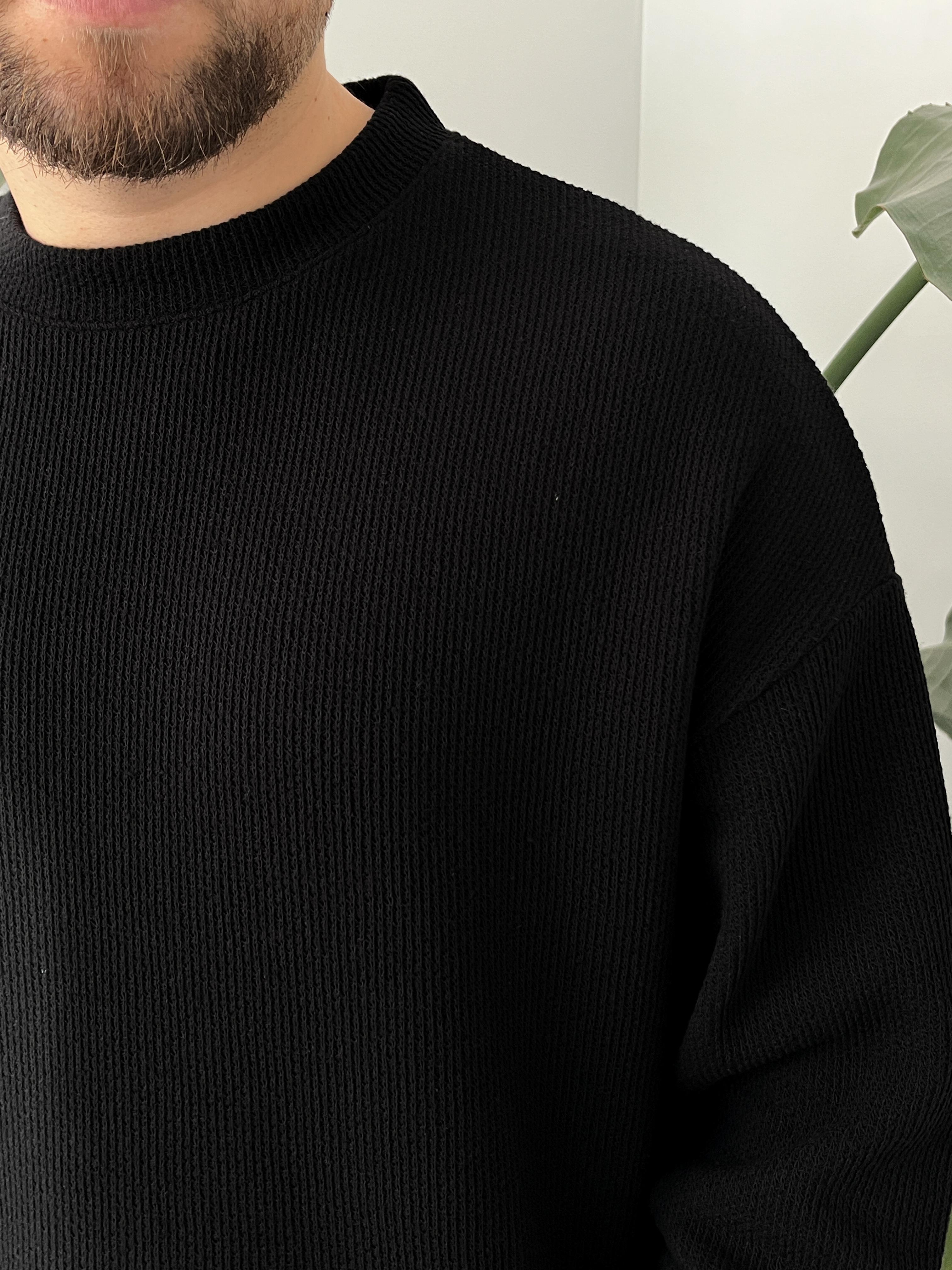 Siyah Dokulu Örme Triko Sweatshirt