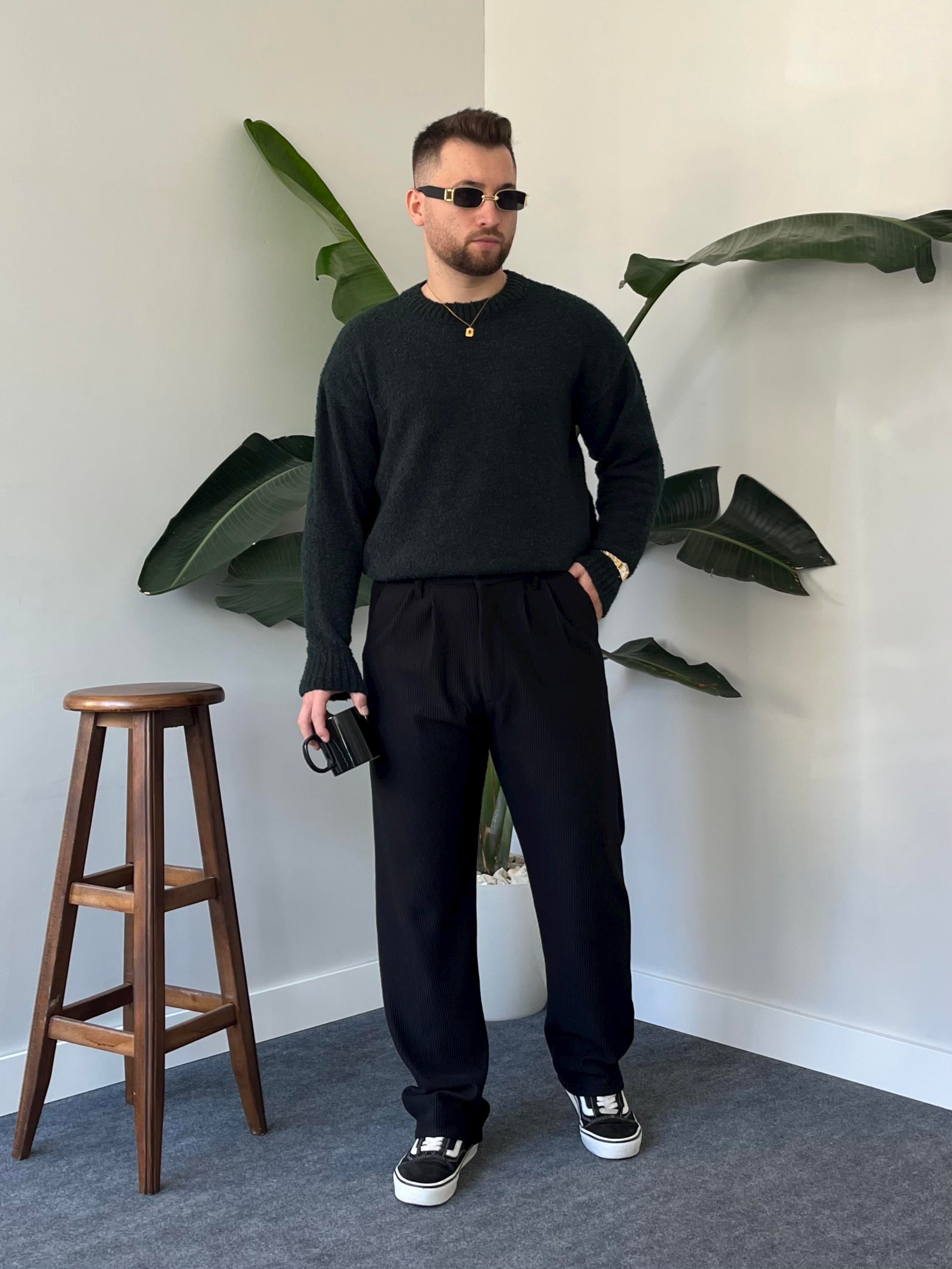 Siyah Pileli Fitilli Baggy Pantolon