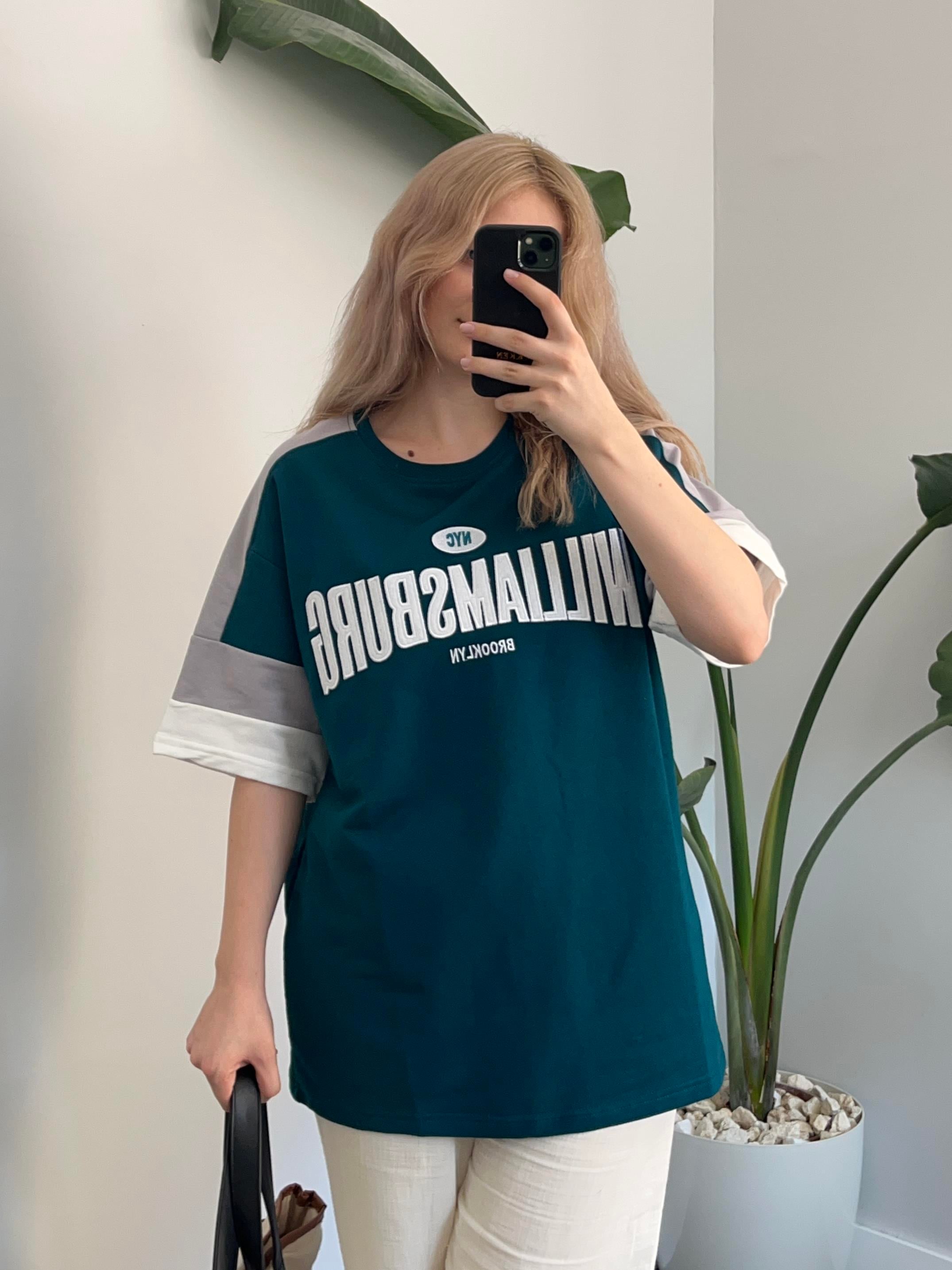 Williamsburg Nakışlı Petrol Oversize T-shirt