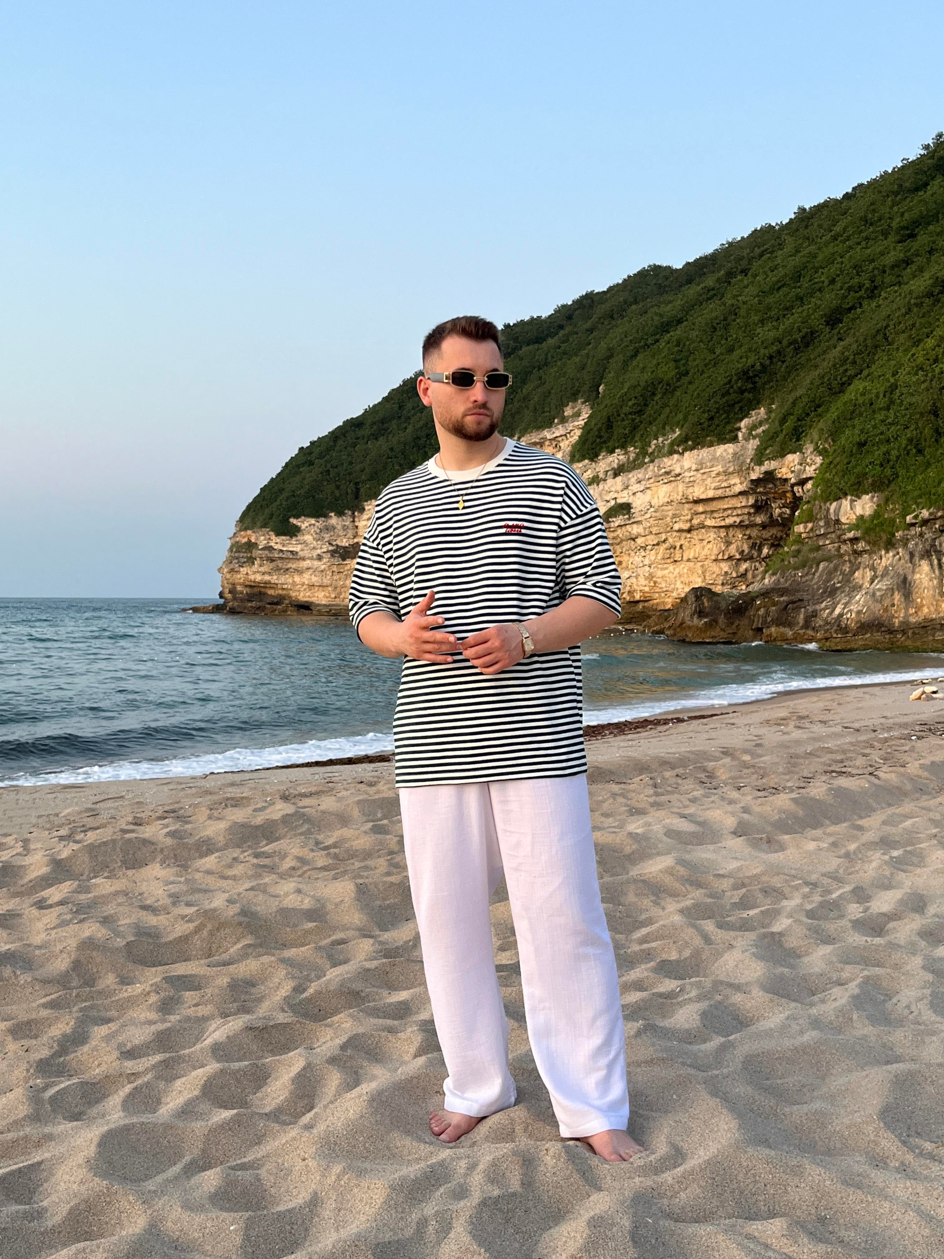 Zümrüt Çizgili Nakış Detaylı Oversize T-shirt