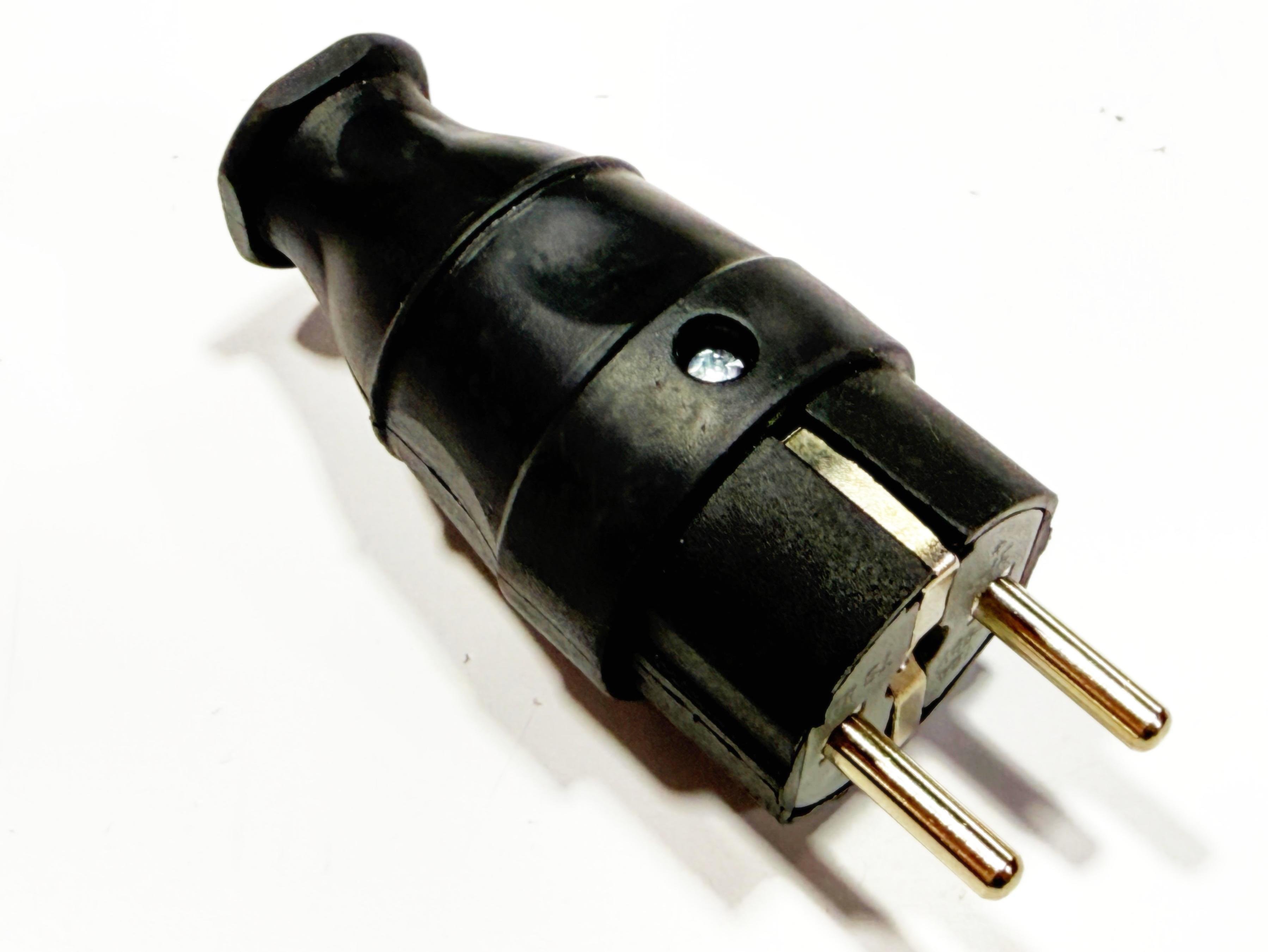 05.Cable and Plug Group230V Rubber Male Plug Black Color – Heavy-Duty Industrial Grade230V Rubber Male Plug Black Color – Heavy-Duty Industrial Grade