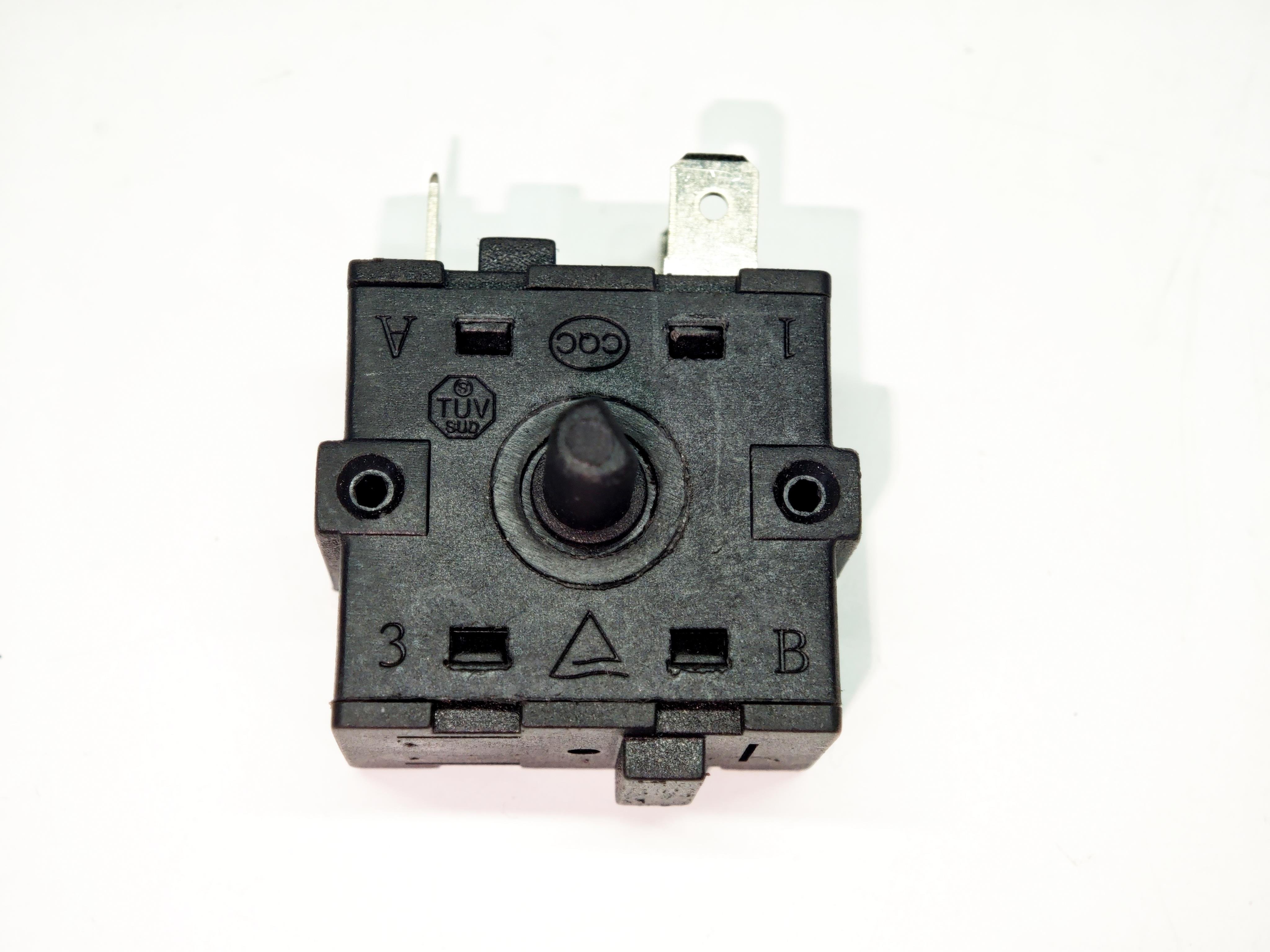 07.Rotary Polymeric Switches5 Position Rotary Switch with 3 Socket Square Design – Black Commutator Selector Switch for Oven, Cooker & Heater5 Position Rotary Switch with 3 Socket Square Design – Black Commutator Selector Switch for Oven, Cooker & Heater