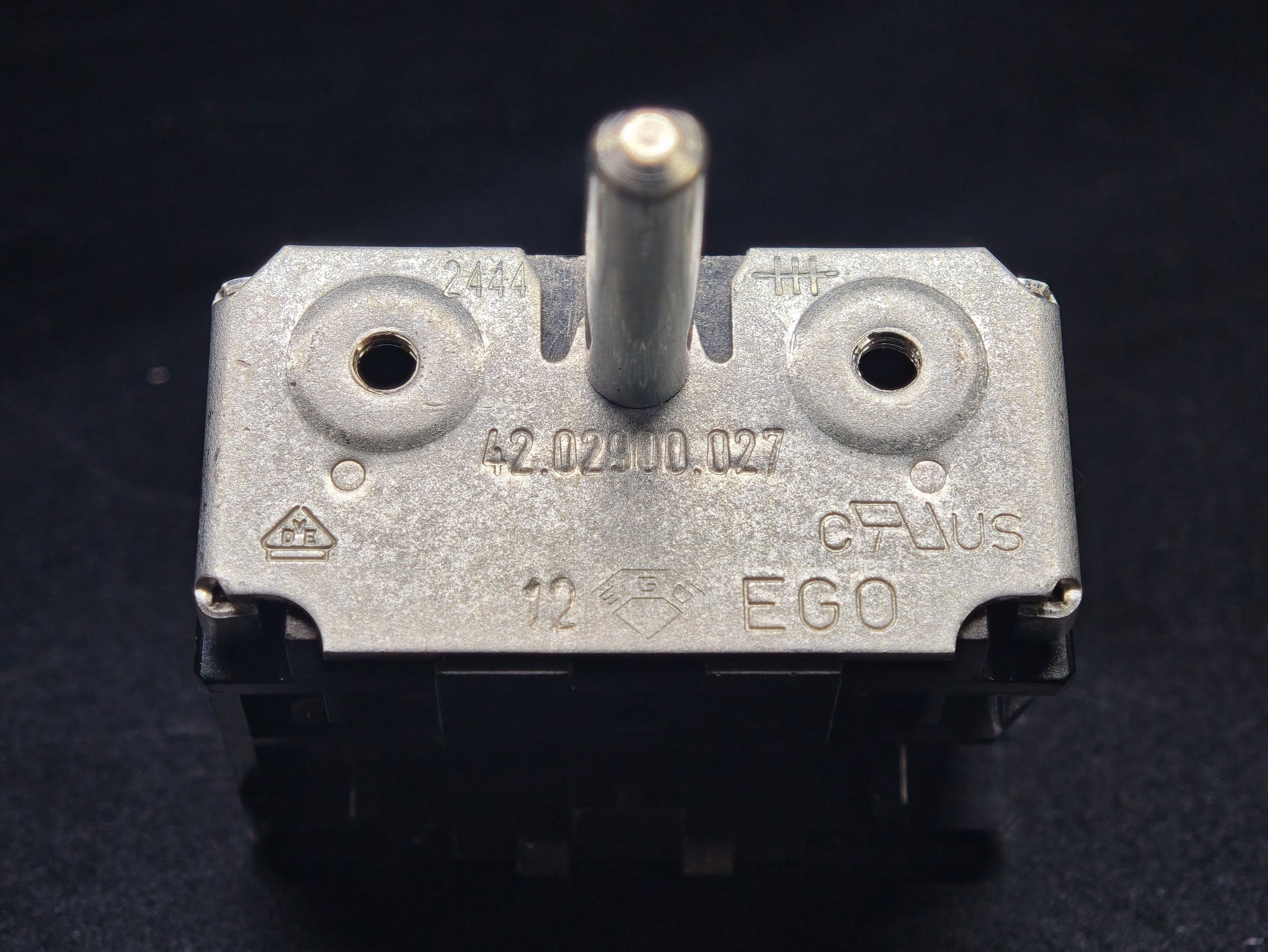 07.Rotary Polymeric SwitchesEGO 42.02900.027 0-1 Rotary Selector Switch 16A Bakelite Cam SwitchEGO 42.02900.027 0-1 Rotary Selector Switch 16A Bakelite Cam Switch