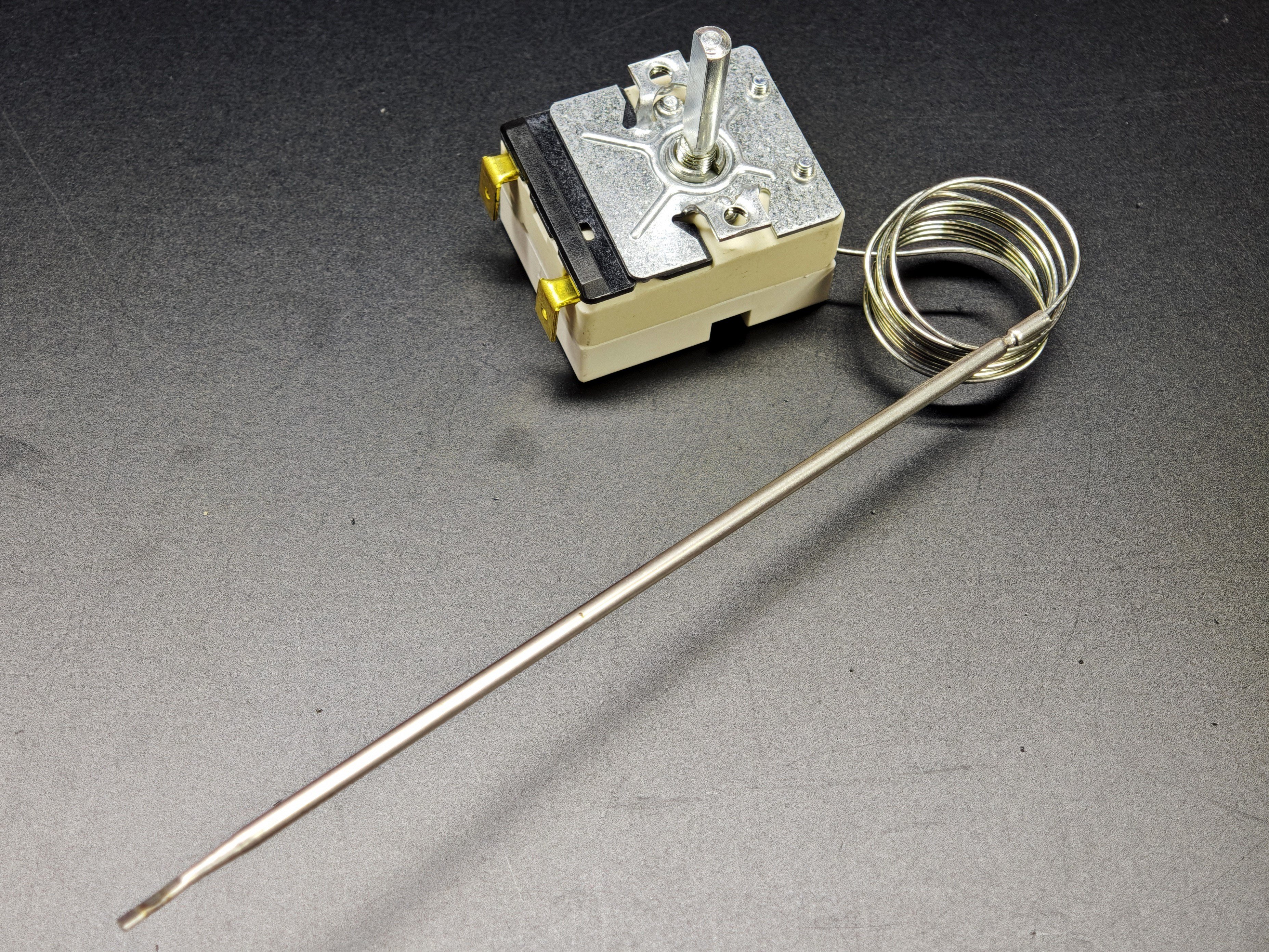 03.Tail ThermostatsEGO 55.13069.500 Single Phase Thermostat 50-320°C Probe 160mm Ø3mm 16AEGO 55.13069.500 Single Phase Thermostat 50-320°C Probe 160mm Ø3mm 16A