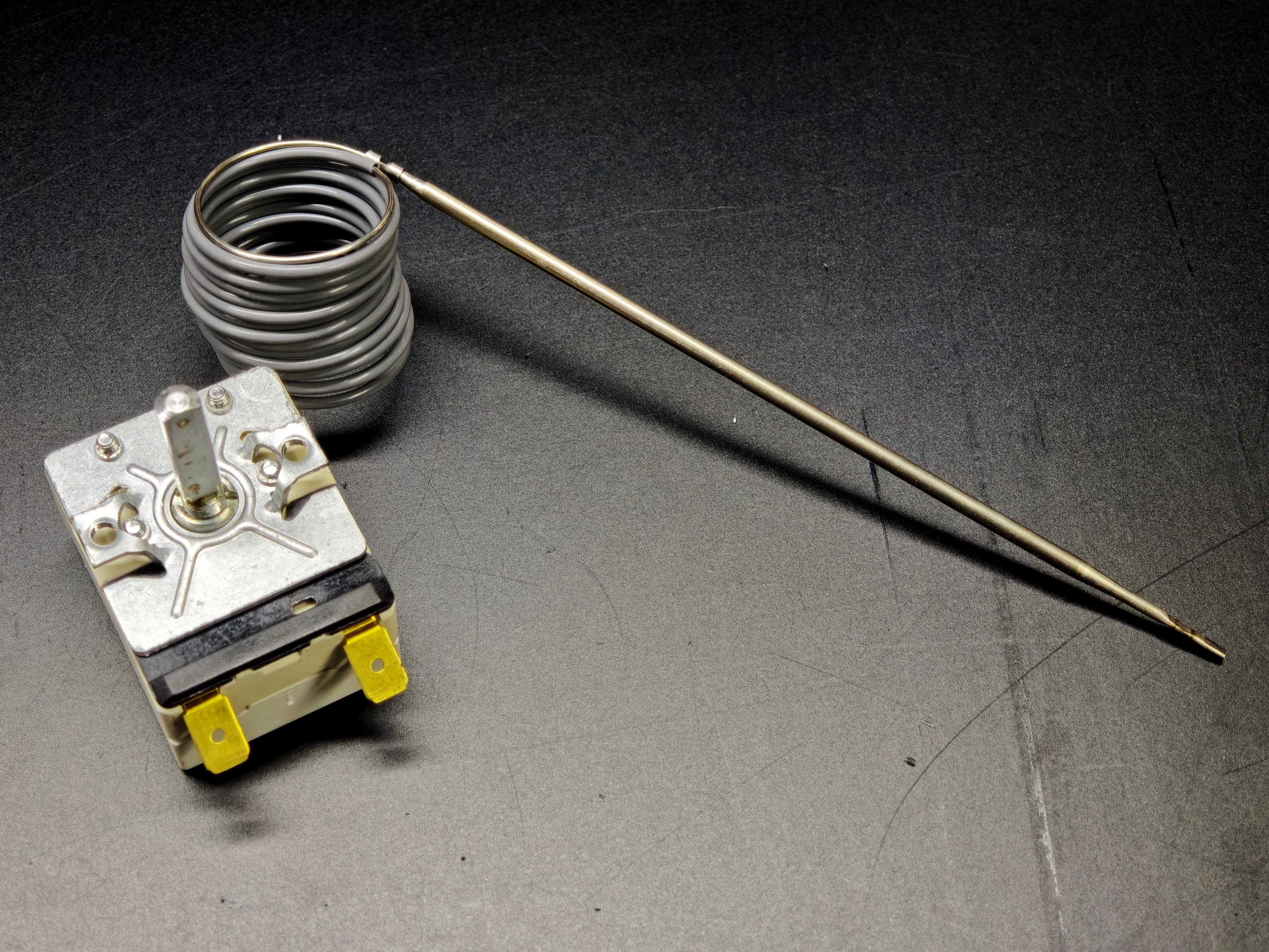 03.Tail ThermostatsEGO 55.13069.140 Single Phase Thermostat 54-330°C 1270mm Capillary 16AEGO 55.13069.140 Single Phase Thermostat 54-330°C 1270mm Capillary 16A
