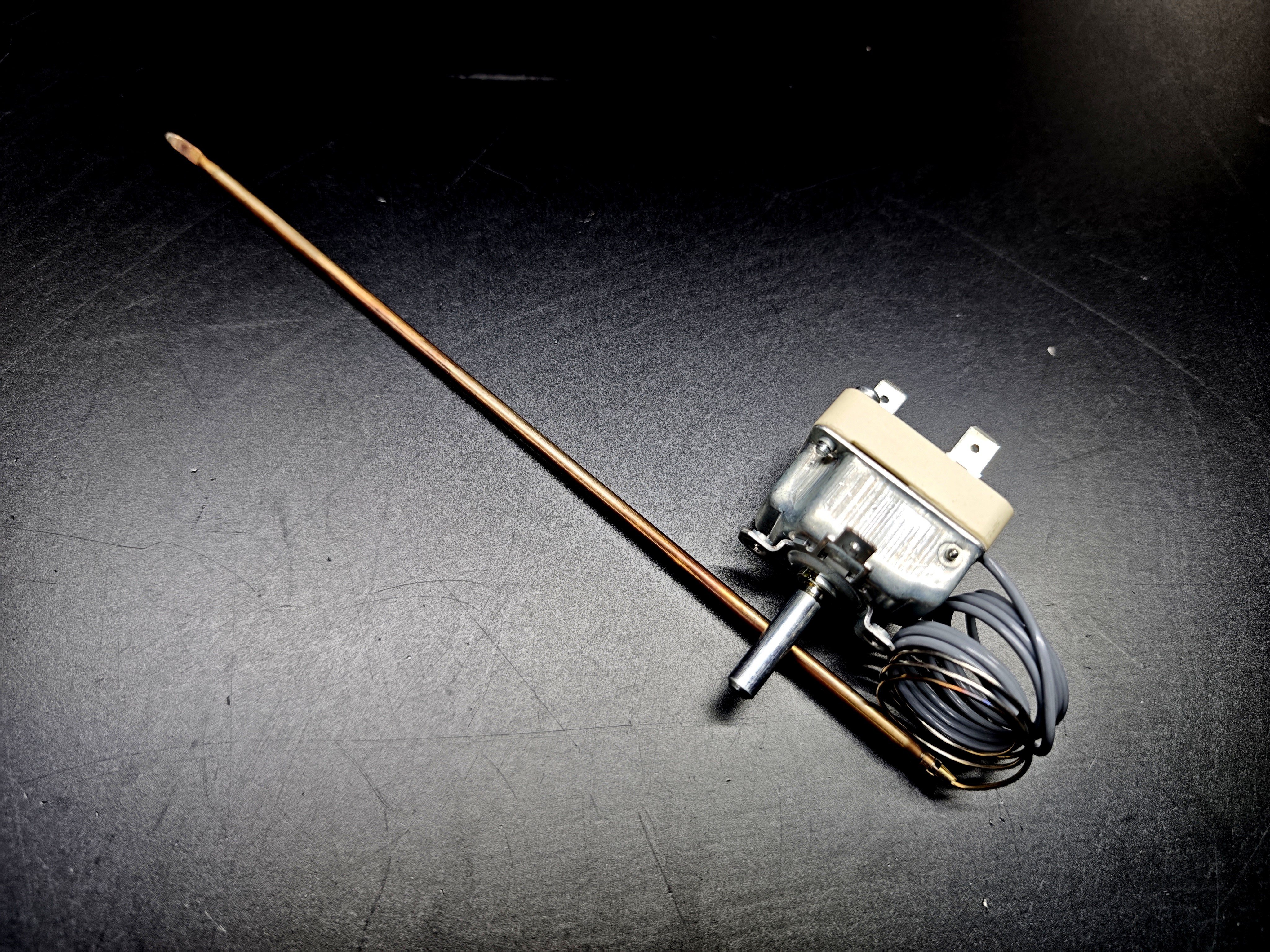 03.Tail ThermostatsEGO 55.19082.802 Single Phase High Temperature Thermostat 70-500°C 870mm Capillary Ø3.9×228mm ProbeEGO 55.19082.802 Single Phase High Temperature Thermostat 70-500°C 870mm Capillary Ø3.9×228mm Probe