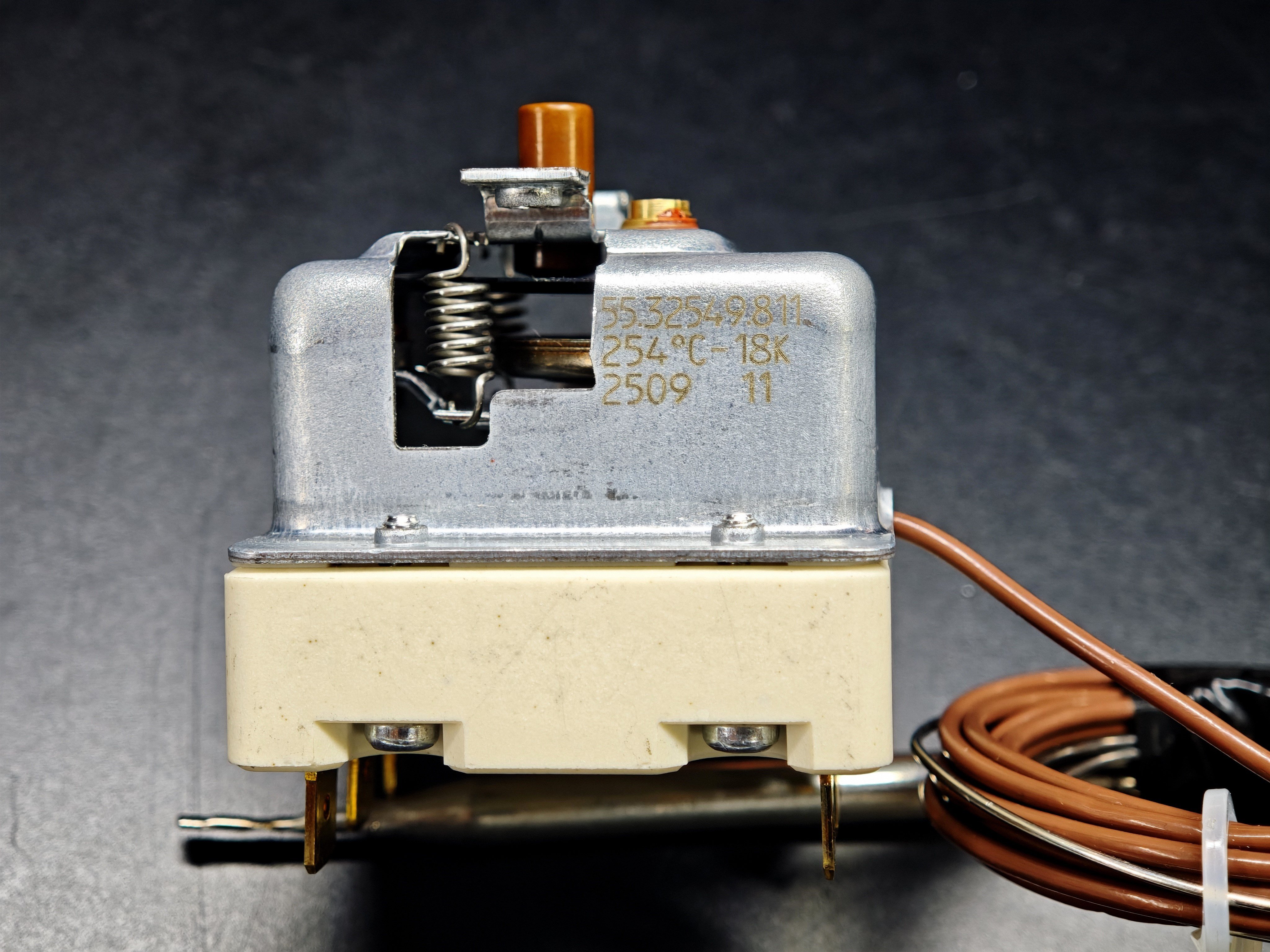 03.Tail ThermostatsEGO 55.32549.811 Three Phase Safety Limit Thermostat 245°C Manual Reset 2700mm CapillaryEGO 55.32549.811 Three Phase Safety Limit Thermostat 245°C Manual Reset 2700mm Capillary