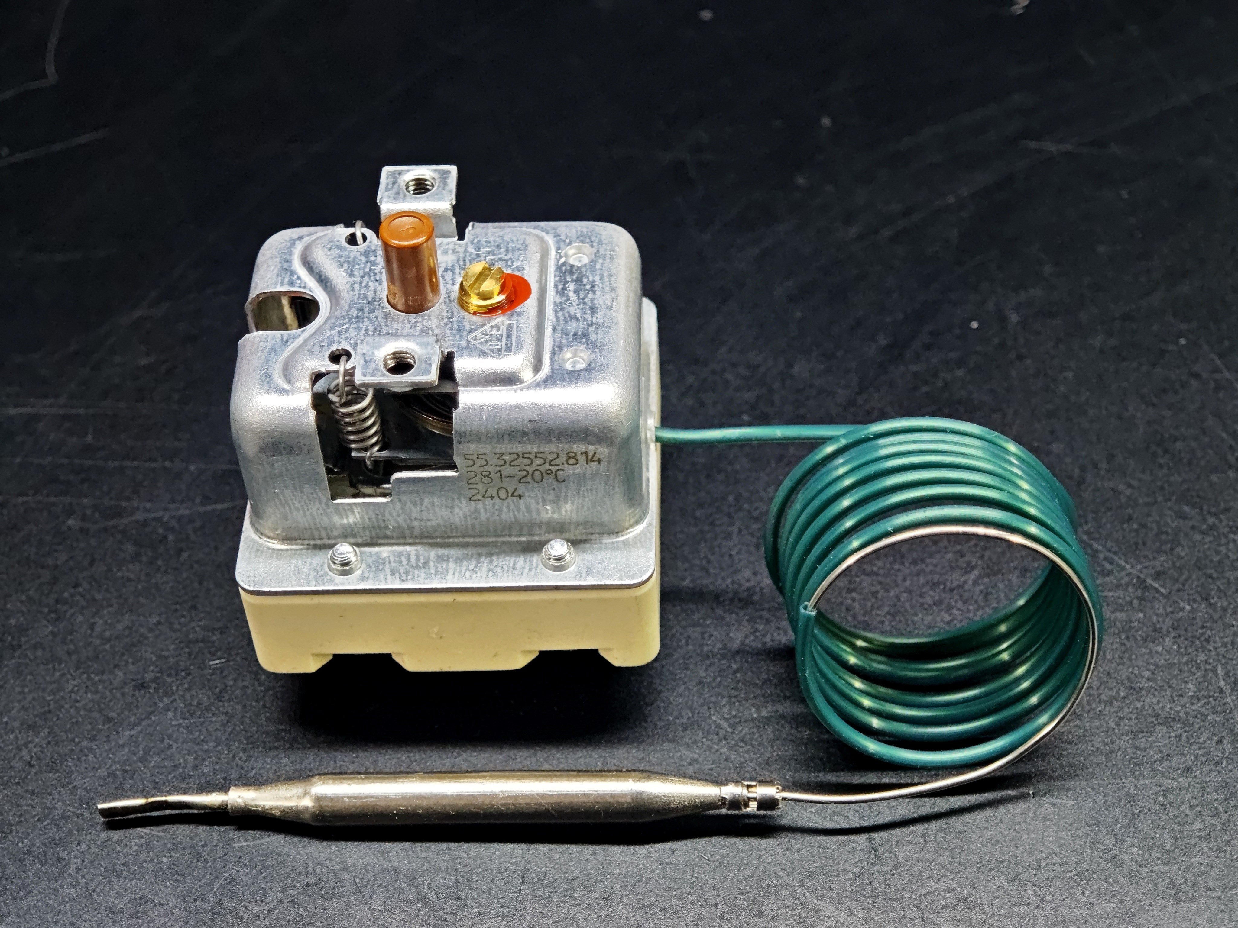 03.Tail ThermostatsEGO 55.32552.814 Three Phase Safety Limit Thermostat 280°C Manual Reset 900mm CapillaryEGO 55.32552.814 Three Phase Safety Limit Thermostat 280°C Manual Reset 900mm Capillary