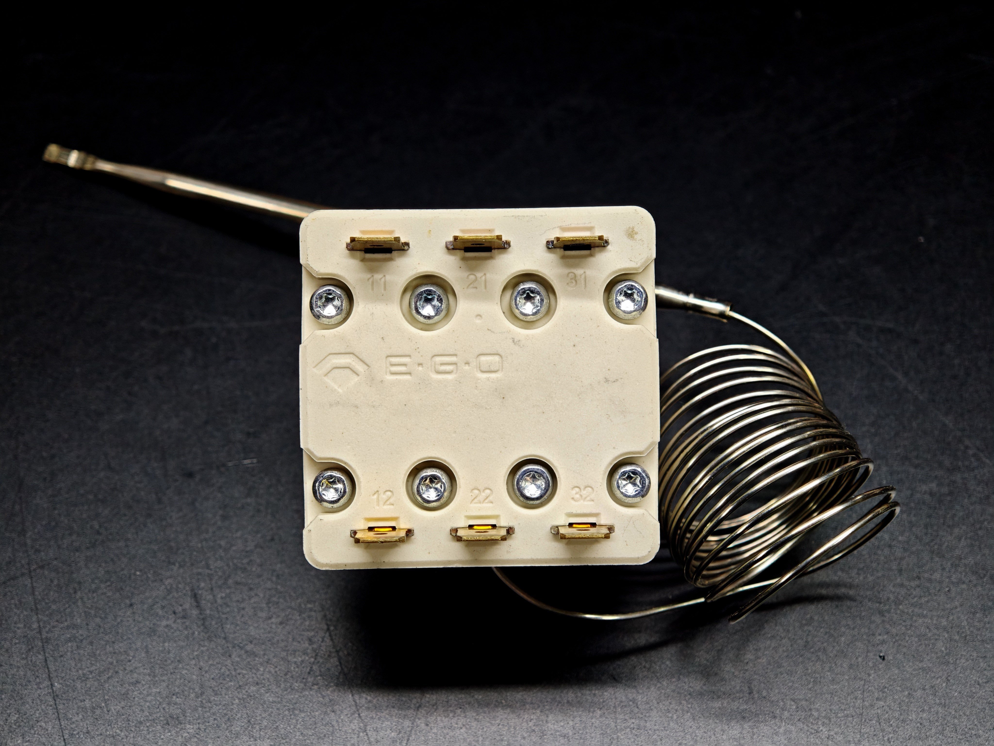 03.Tail ThermostatsEGO 55.32574.010 Three Phase Safety Limit Thermostat 360°C 120mm Probe Ø4mmEGO 55.32574.010 Three Phase Safety Limit Thermostat 360°C 120mm Probe Ø4mm