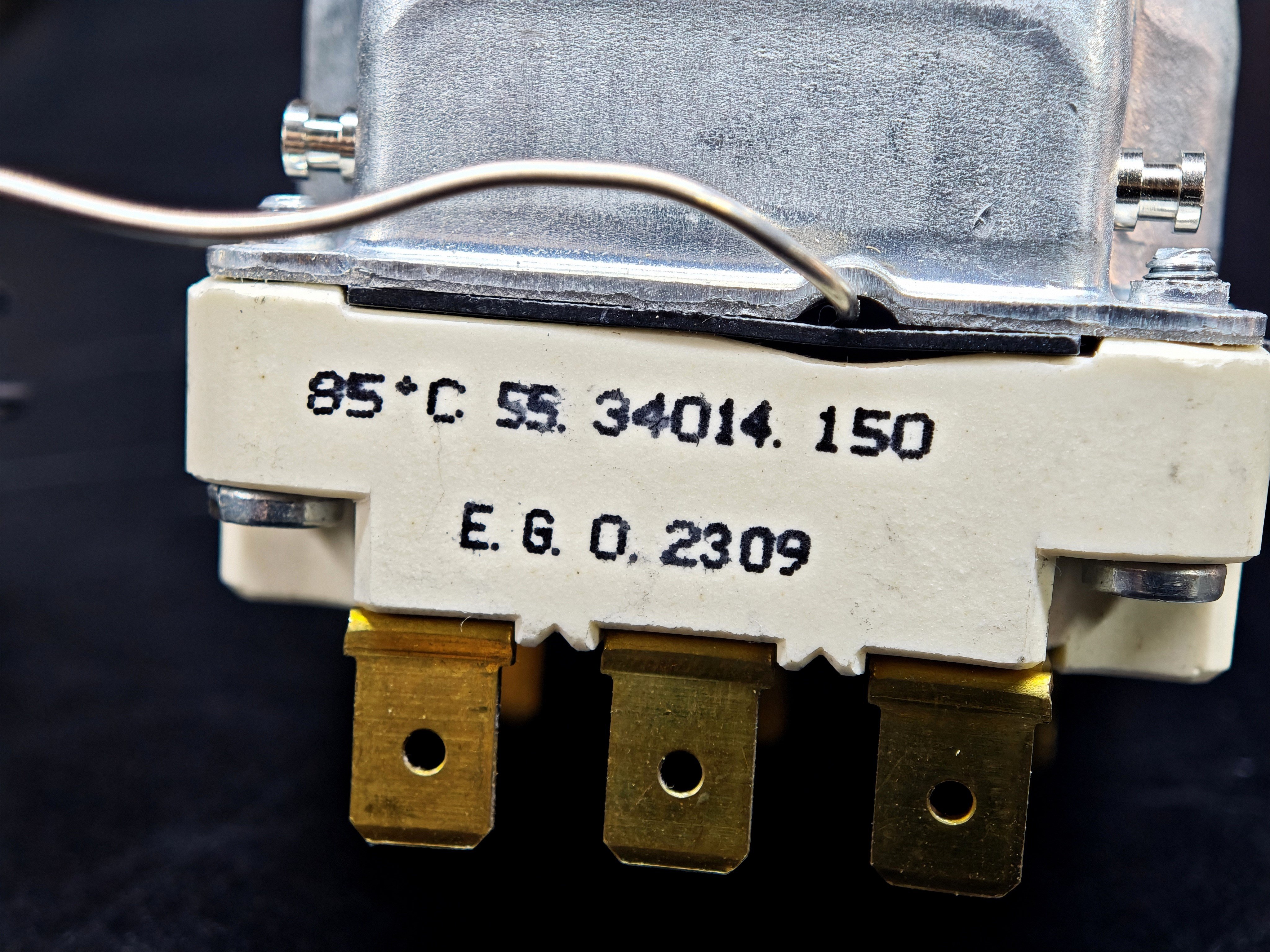 03.Tail ThermostatsEGO 55.34014.150 Three Phase Threaded Thermostat 30-85°C 1480mm Capillary M9x1 16AEGO 55.34014.150 Three Phase Threaded Thermostat 30-85°C 1480mm Capillary M9x1 16A