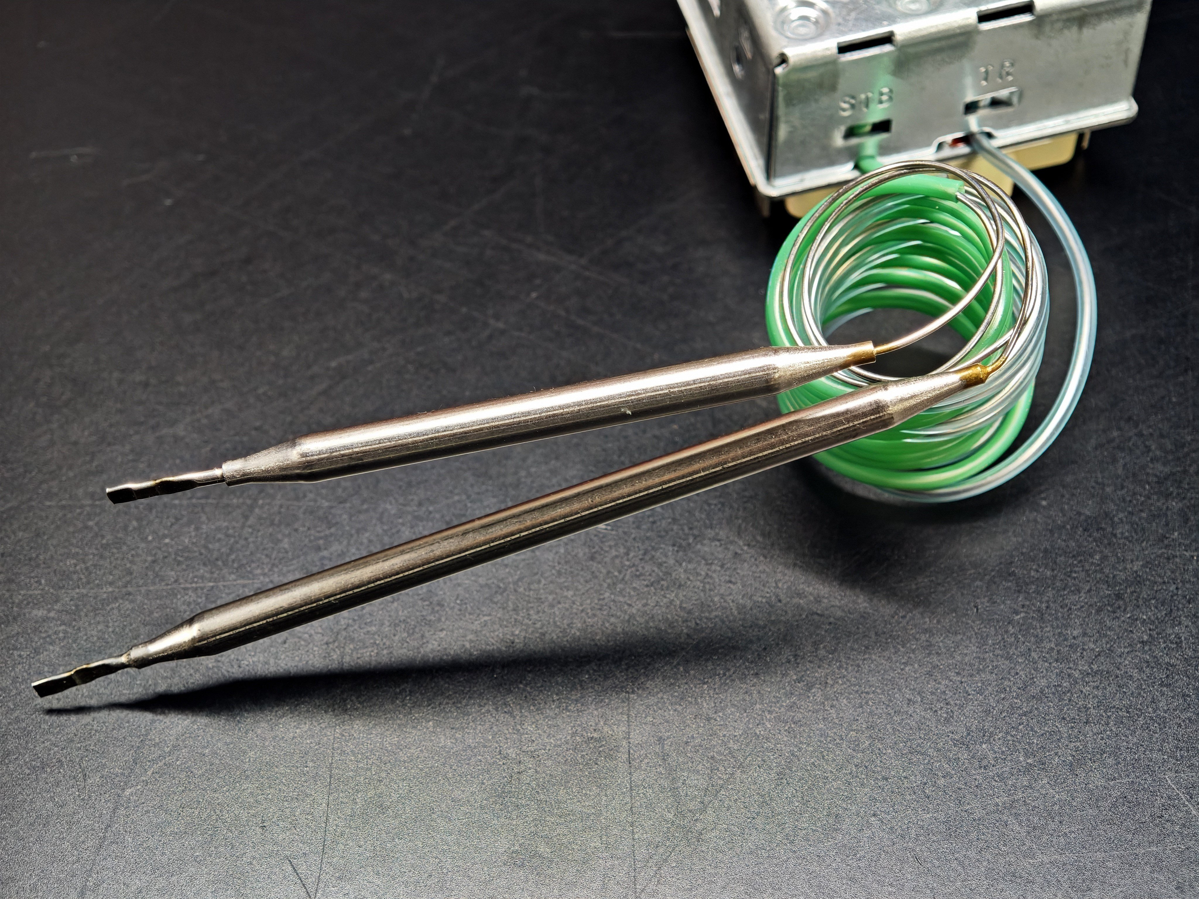 03.Tail ThermostatsEGO 55.60012.030 Dual Probe Thermostat 30-85°C with 110°C Safety Limiter 20A Three PhaseEGO 55.60012.030 Dual Probe Thermostat 30-85°C with 110°C Safety Limiter 20A Three Phase