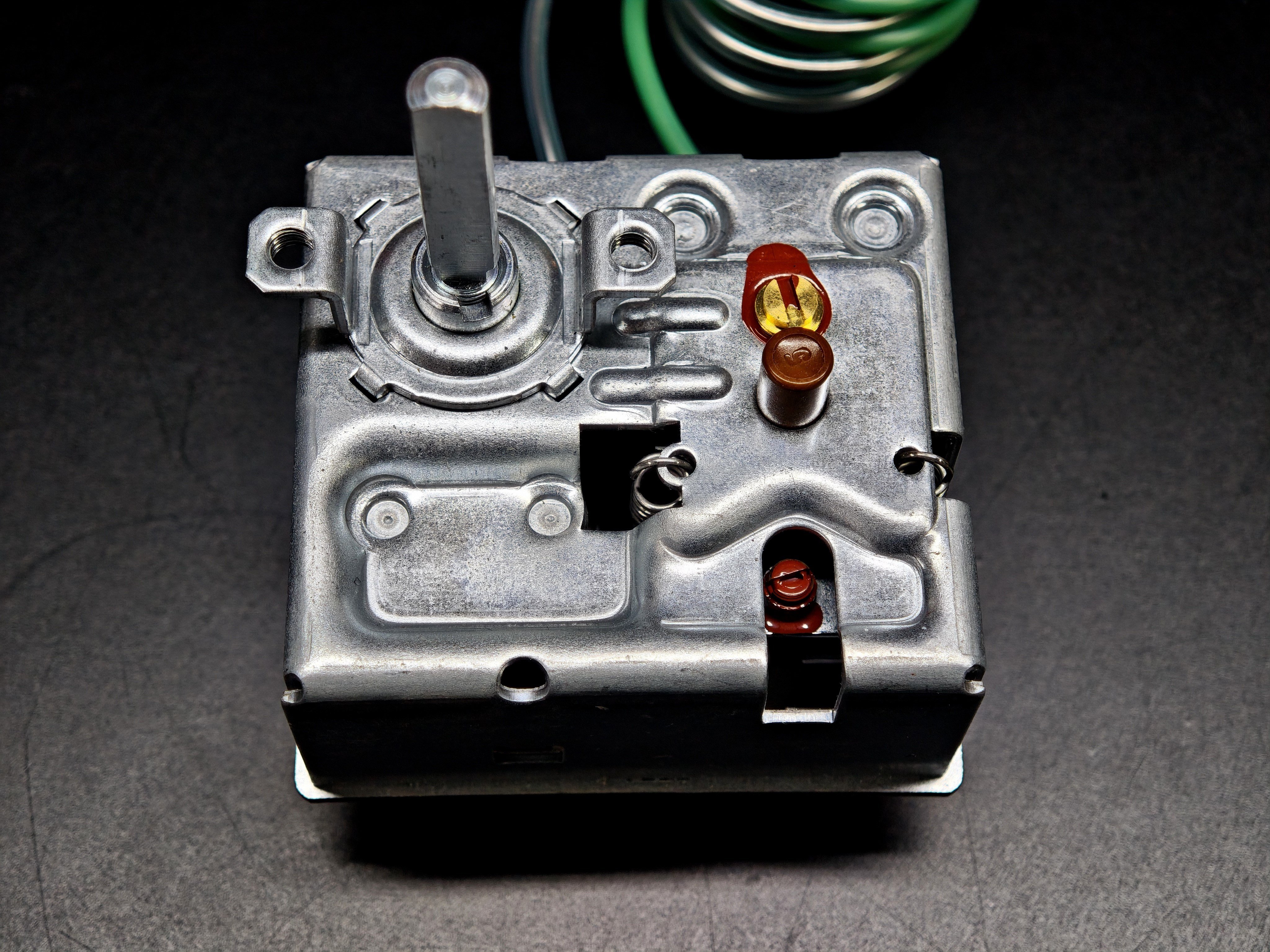 03.Tail ThermostatsEGO 55.60012.030 Dual Probe Thermostat 30-85°C with 110°C Safety Limiter 20A Three PhaseEGO 55.60012.030 Dual Probe Thermostat 30-85°C with 110°C Safety Limiter 20A Three Phase