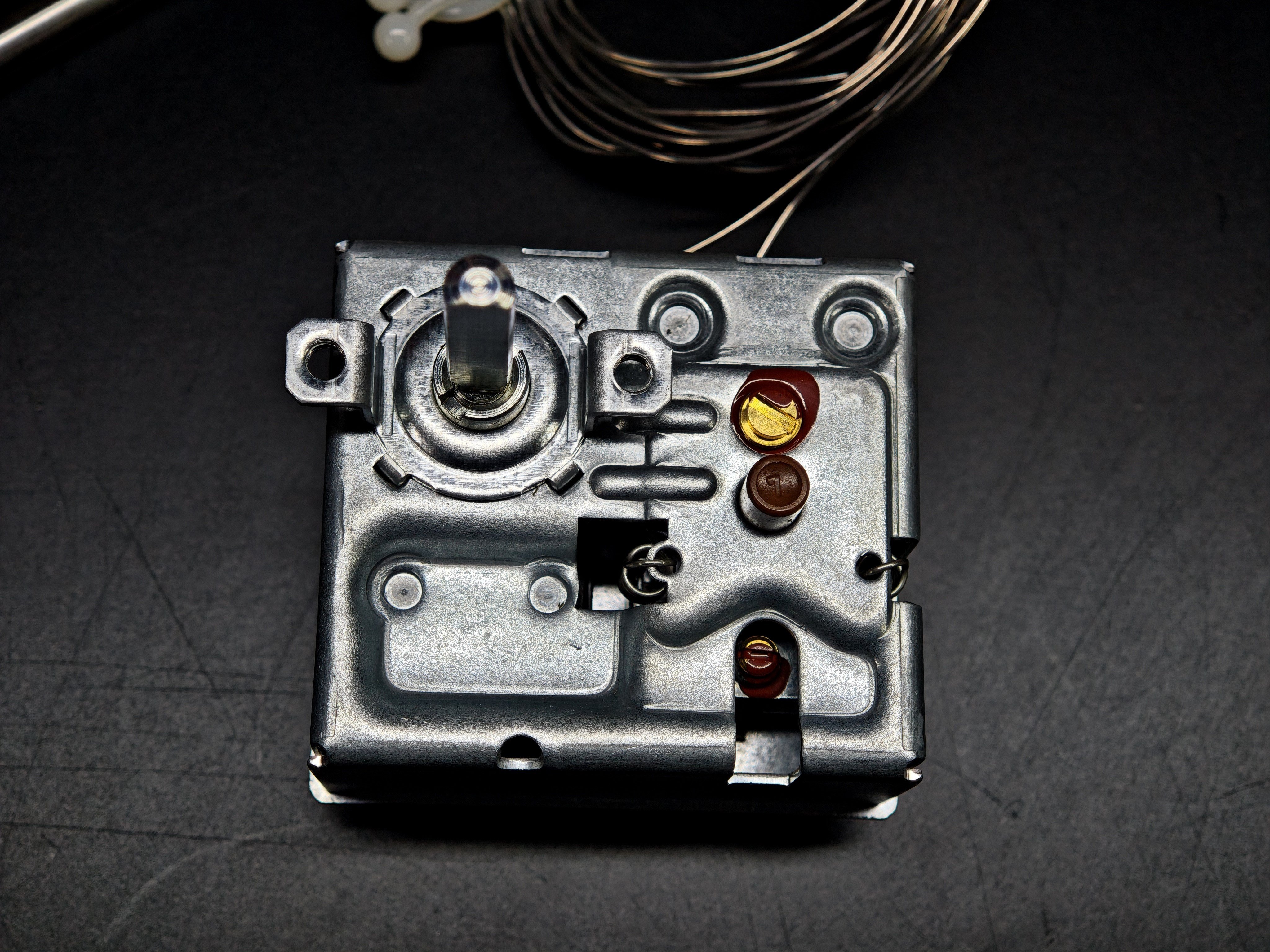 03.Tail ThermostatsEGO 55.60035.010 Dual Probe Thermostat 135-180°C with 230°C Safety Limiter 20A Three PhaseEGO 55.60035.010 Dual Probe Thermostat 135-180°C with 230°C Safety Limiter 20A Three Phase
