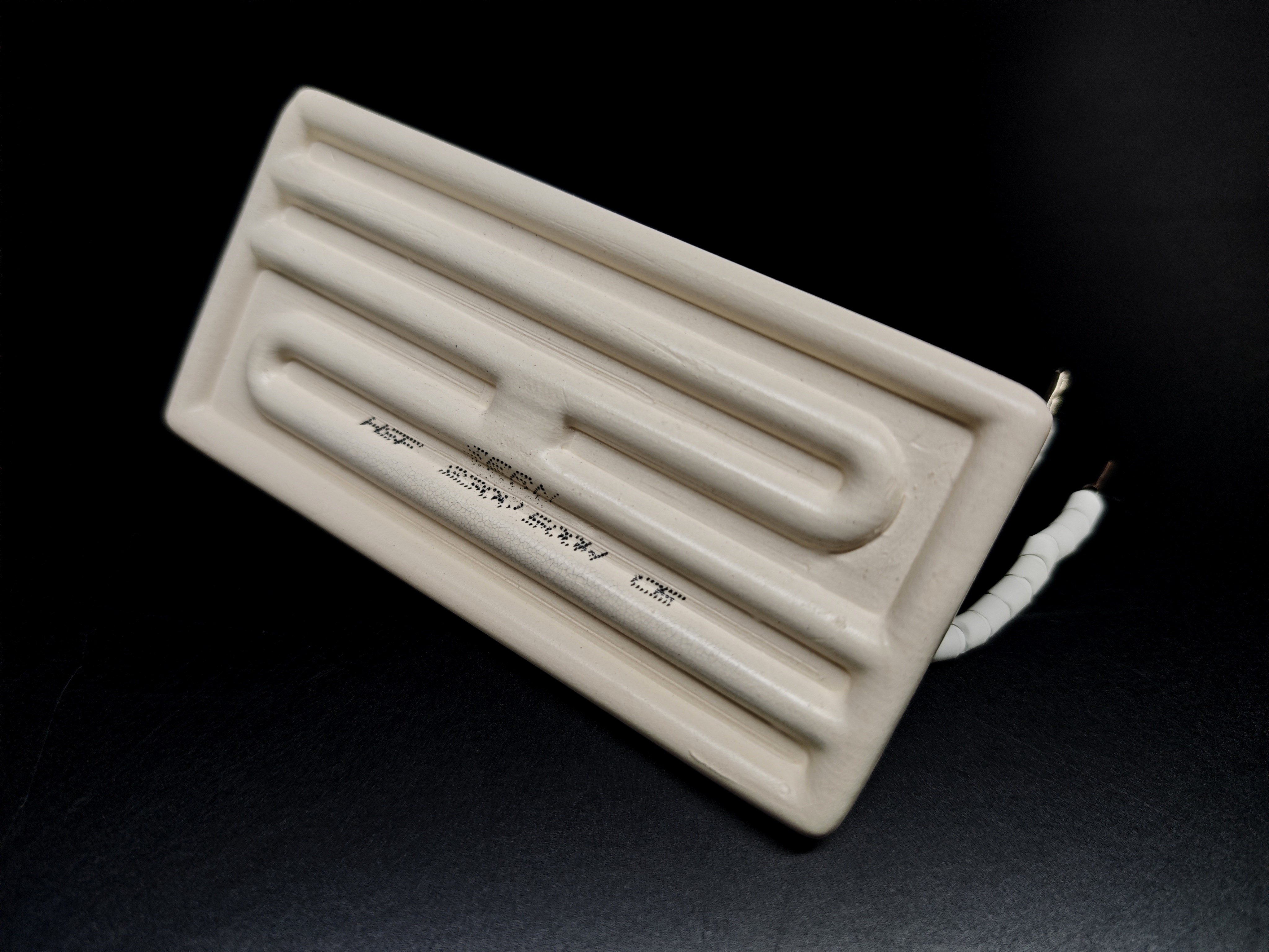 01.Plain (White) Ceramics ResistancesInfrared Ceramic Heater Element Flat 122x60mm 500W 230V White – HSF ModelInfrared Ceramic Heater Element Flat 122x60mm 500W 230V White – HSF Model