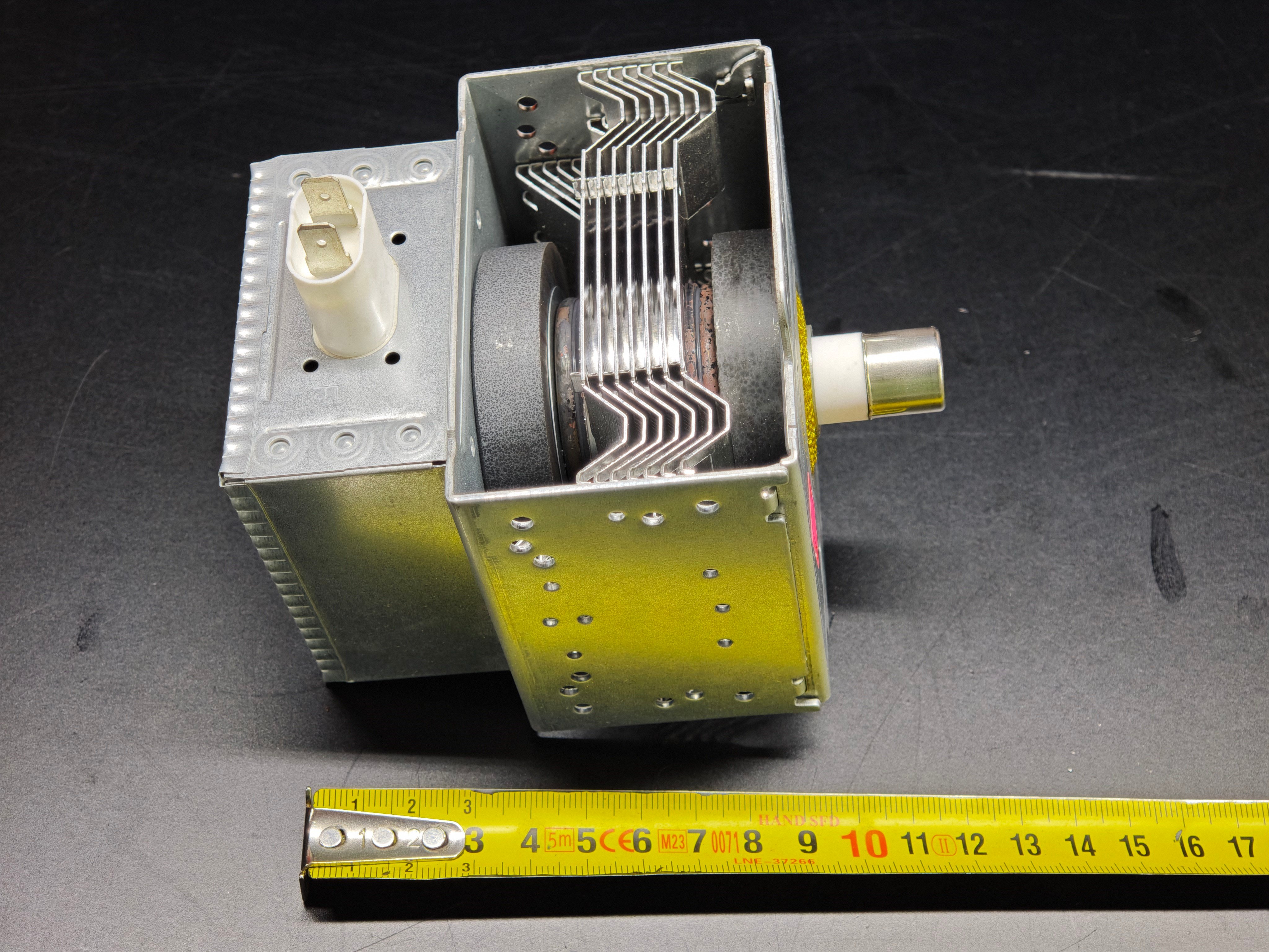 02.Microwave Spare PartsMicrowave Magnetron 2M246-21TAG (2M246-21CMT) – High Voltage Replacement Part for Microwave OvensMicrowave Magnetron 2M246-21TAG (2M246-21CMT) – High Voltage Replacement Part for Microwave Ovens