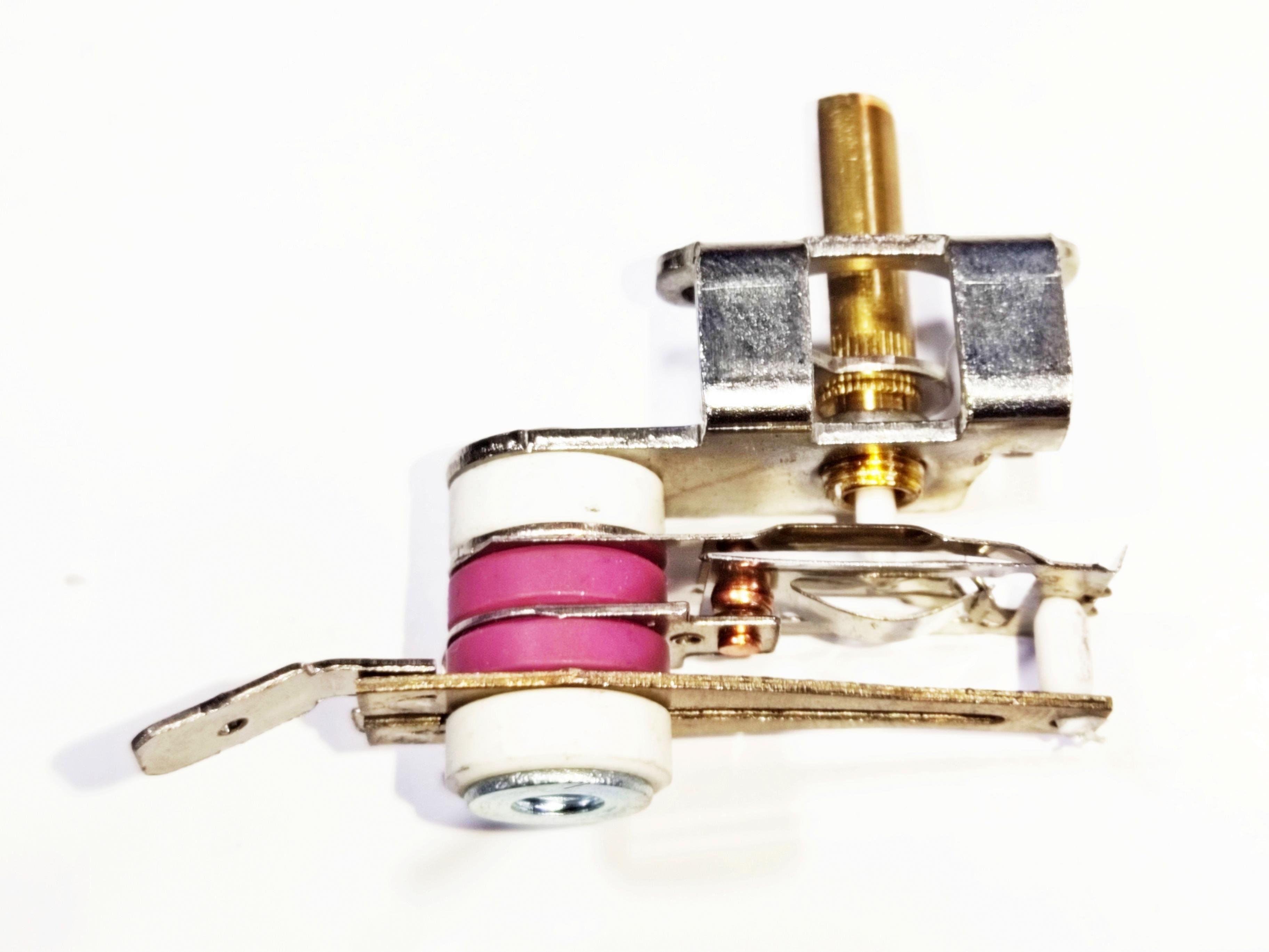 Ocak Akımlı Bimetal Saç Kasa Vidalı Isı Termostat 10A 230V