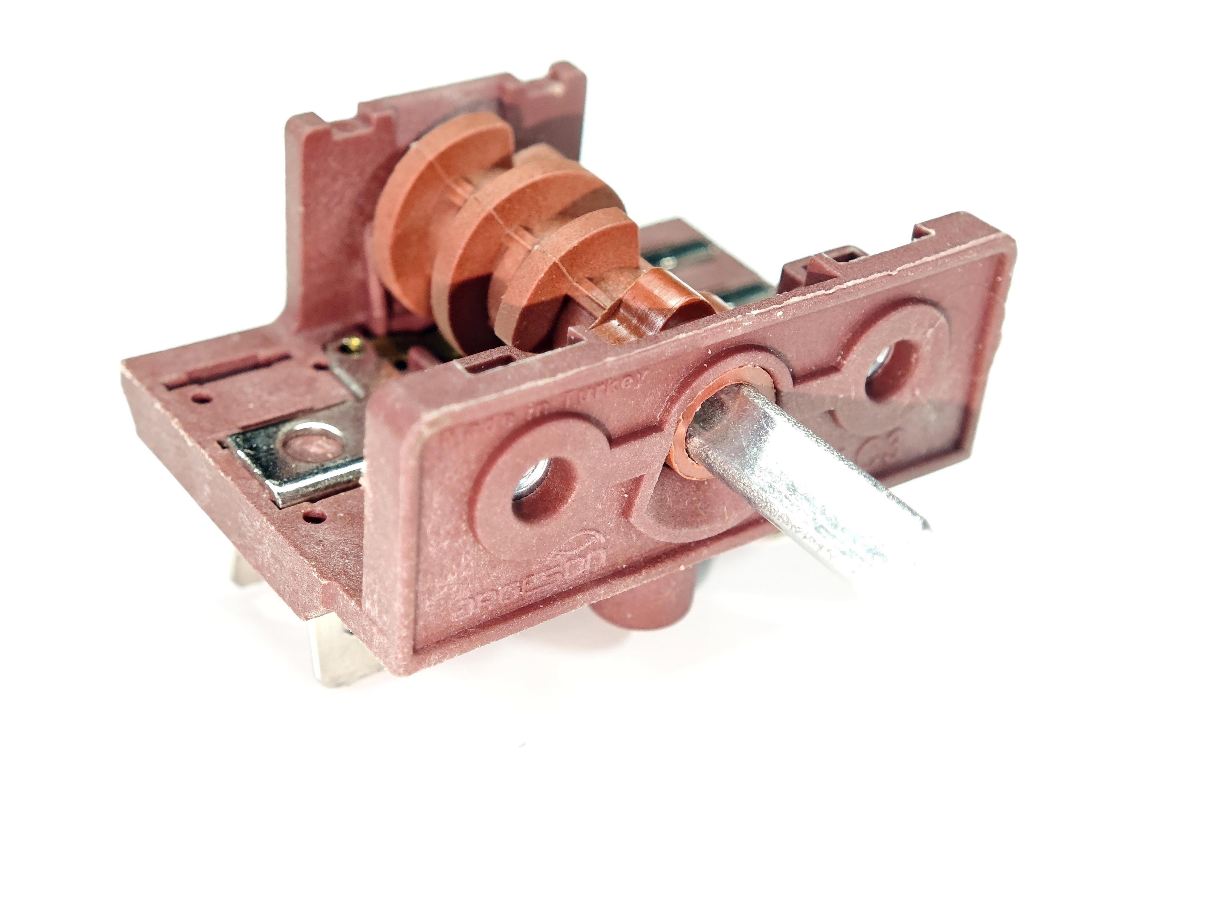 07.Rotary Polymeric SwitchesPolyemit Rotary Switch 3+2 AC3 4 Position Brown – Replacement Selector Switch for Oven, Cooker & HeaterPolyemit Rotary Switch 3+2 AC3 4 Position Brown – Replacement Selector Switch for Oven, Cooker & Heater