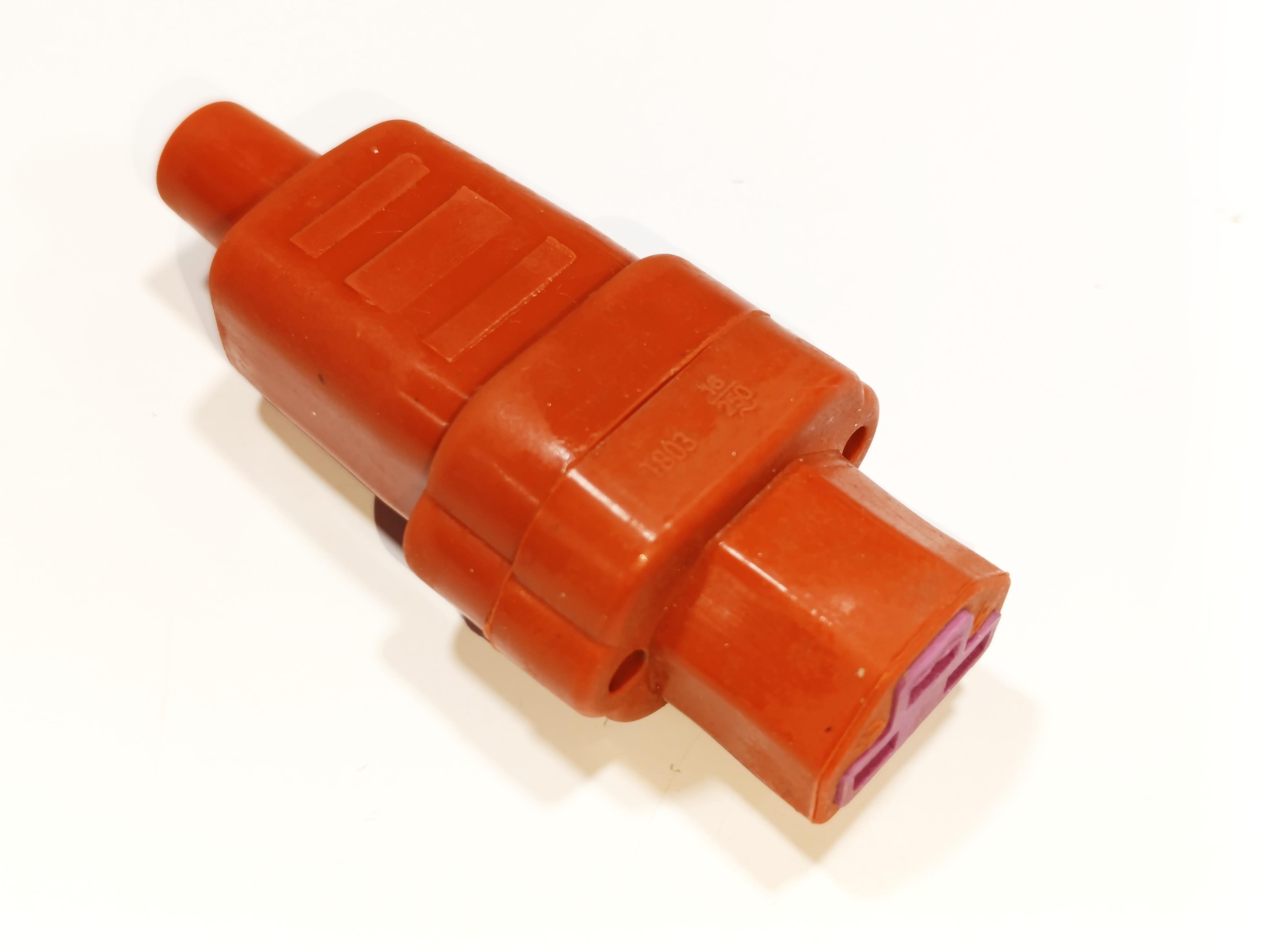 09.Industrial Plugs and SocketsTYP-DÜ-3-SI Industrial Flat Model Silicone 300°C 16A 250V 3-Pin Male PlugTYP-DÜ-3-SI Industrial Flat Model Silicone 300°C 16A 250V 3-Pin Male Plug