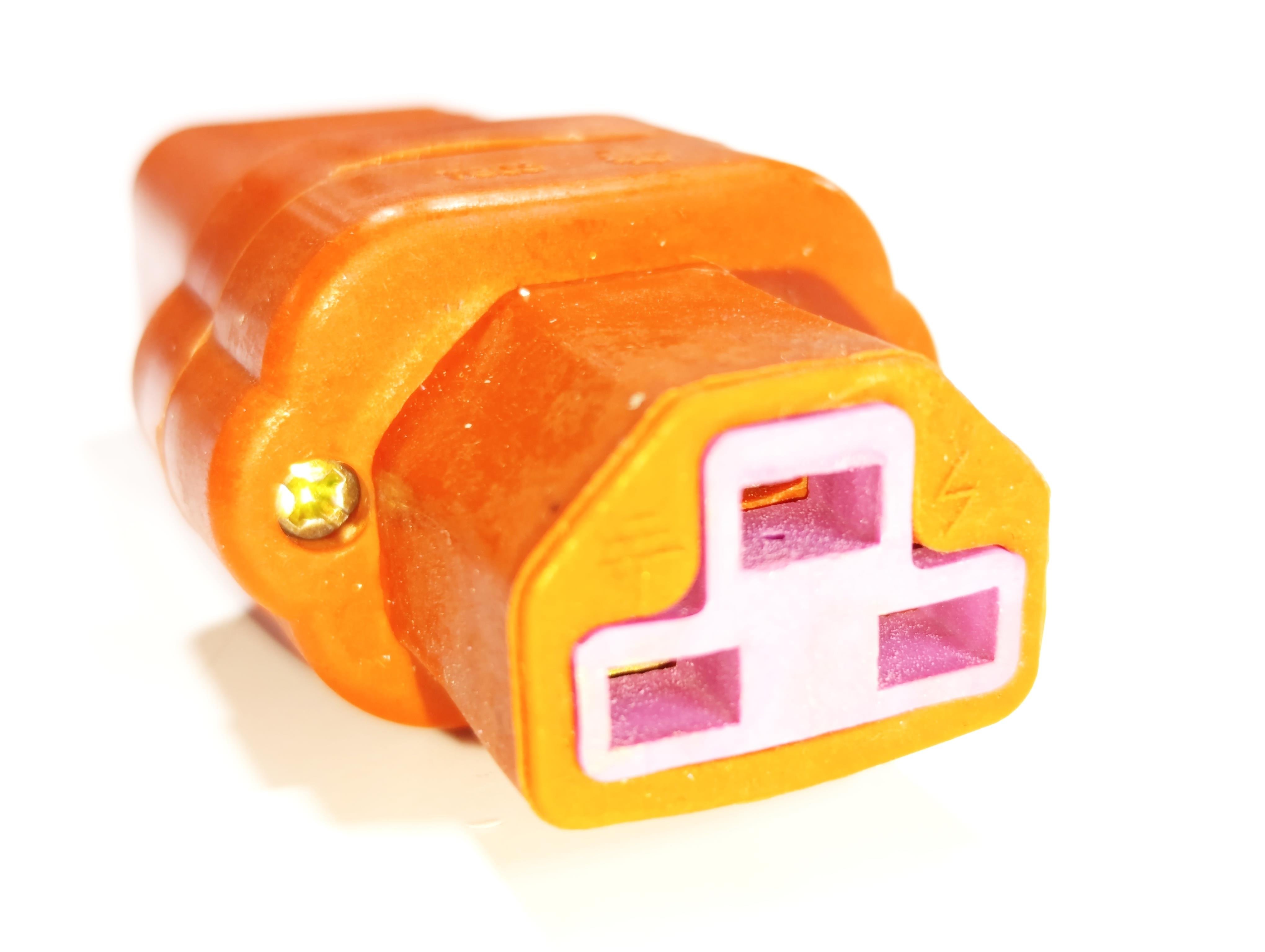09.Industrial Plugs and SocketsTYP-DÜ-3-SI Industrial Flat Model Silicone 300°C 16A 250V 3-Pin Male PlugTYP-DÜ-3-SI Industrial Flat Model Silicone 300°C 16A 250V 3-Pin Male Plug