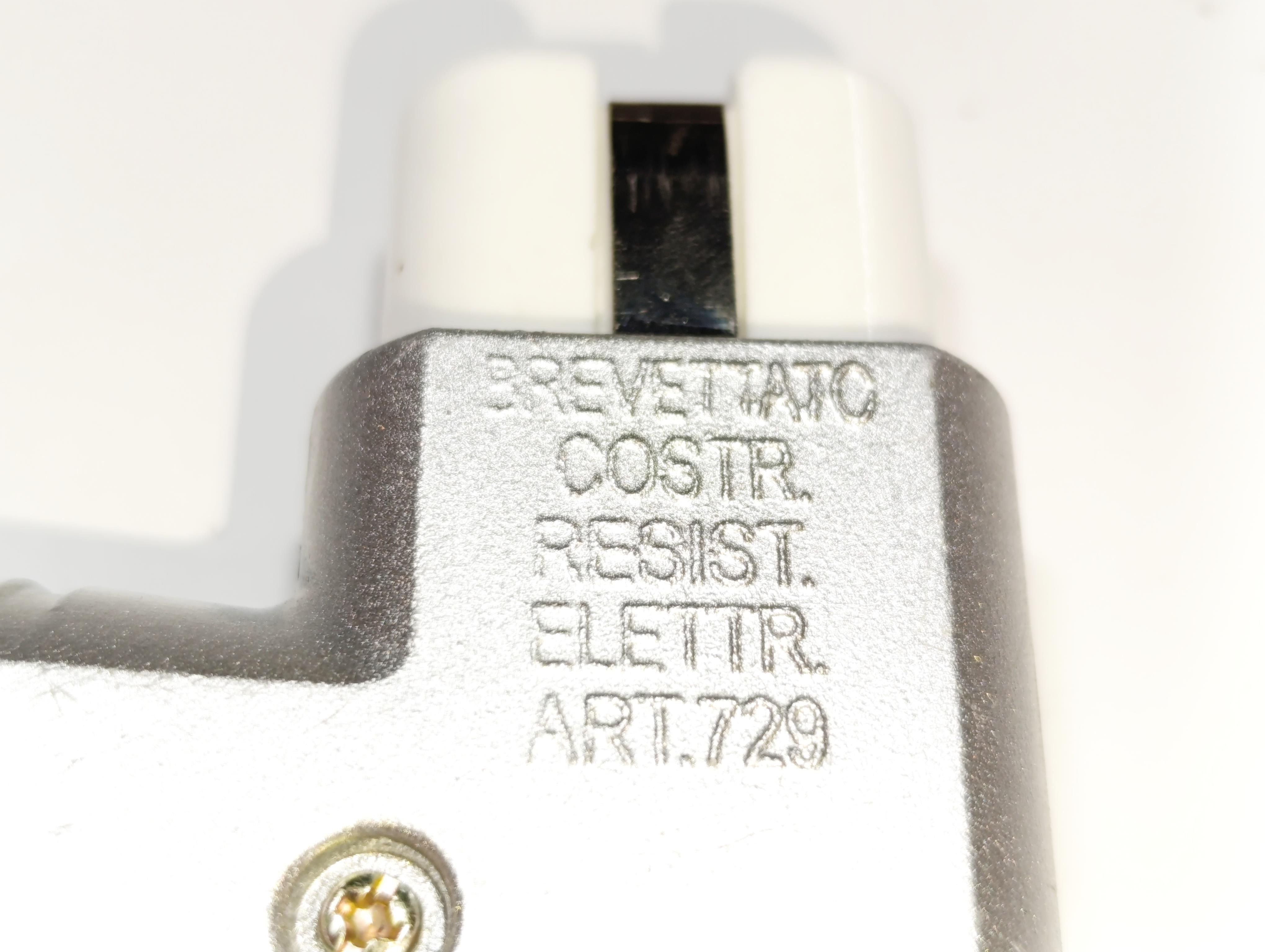 09.Industrial Plugs and SocketsTYP-RA-2-AL Industrial Angled-Type Male Plug – Aluminum/Ceramic Body, 400°C, 35A 220–380VTYP-RA-2-AL Industrial Angled-Type Male Plug – Aluminum/Ceramic Body, 400°C, 35A 220–380V