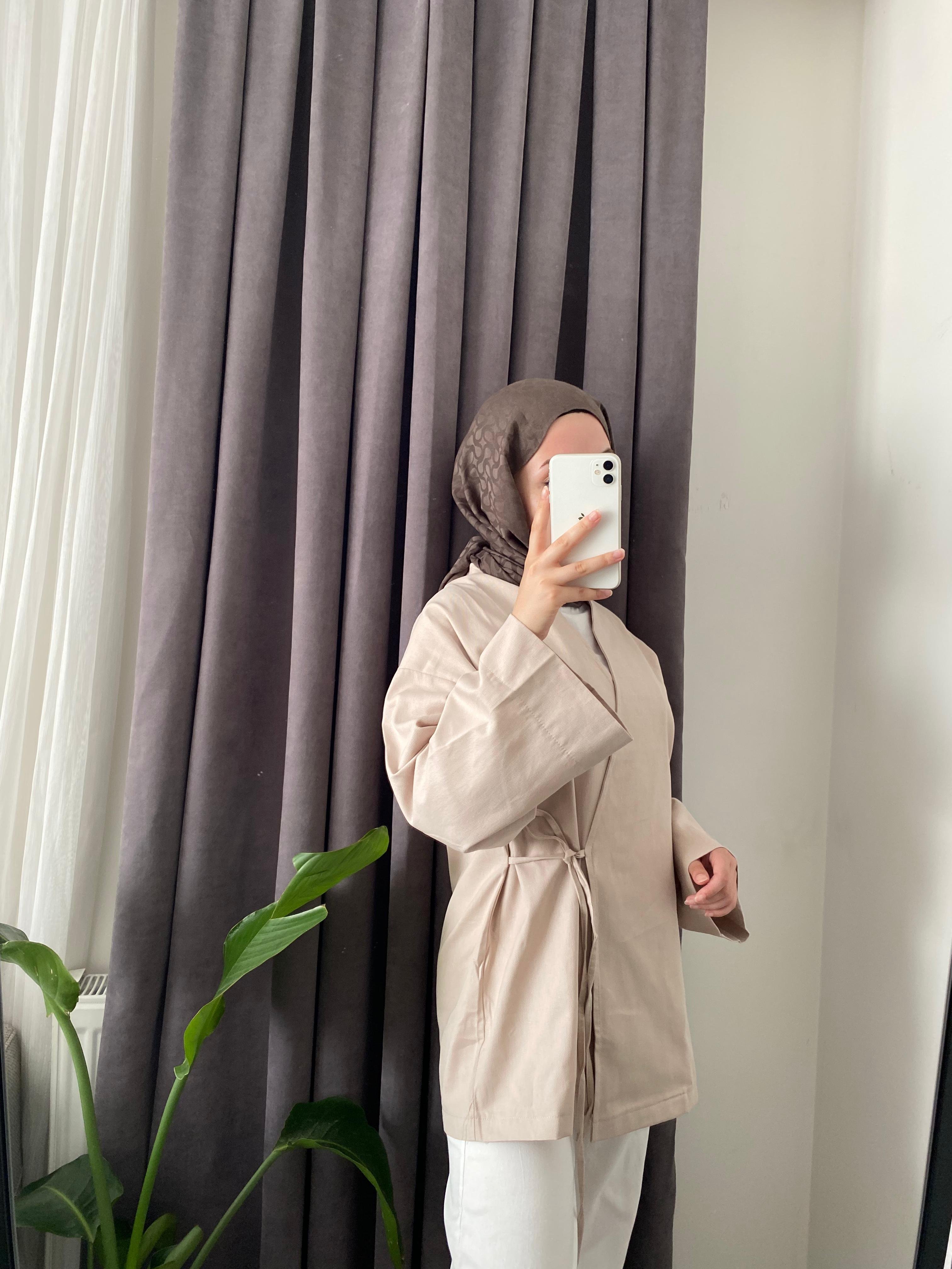 Bej Çapraz Bağlı Kimono